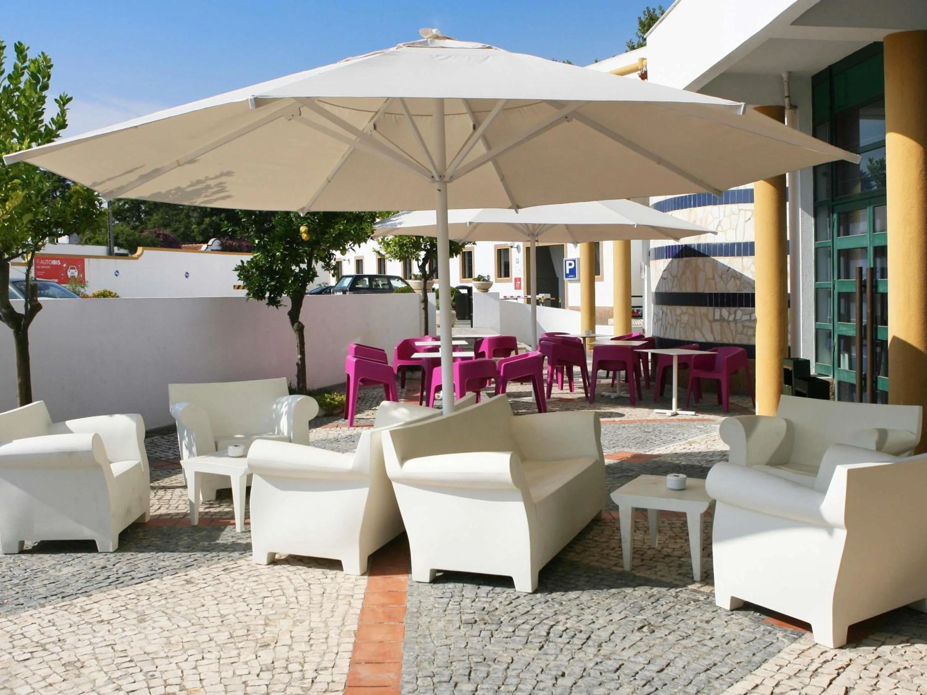 Lounge or bar in Hotel ibis Evora