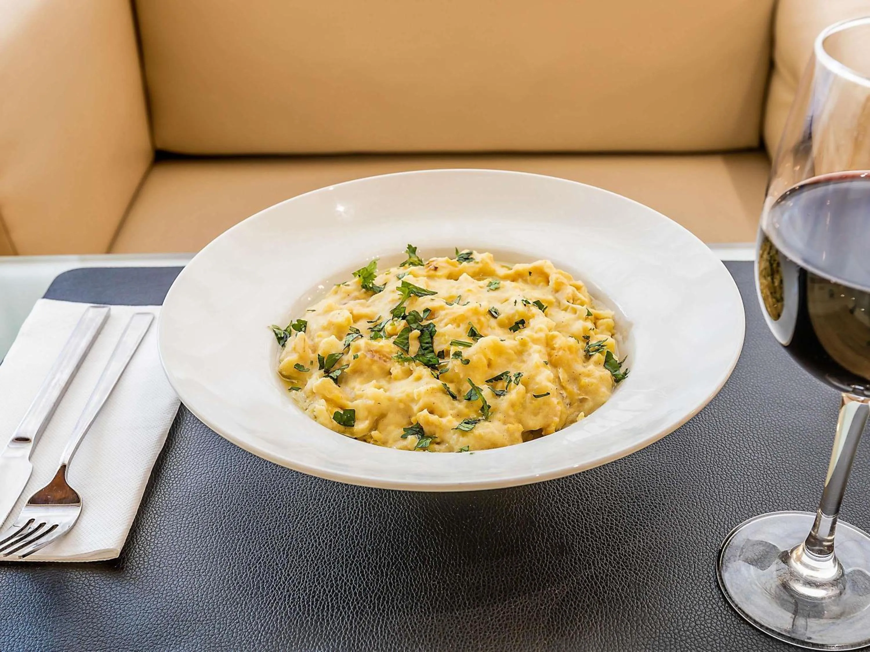 Lounge or bar in Hotel ibis Evora