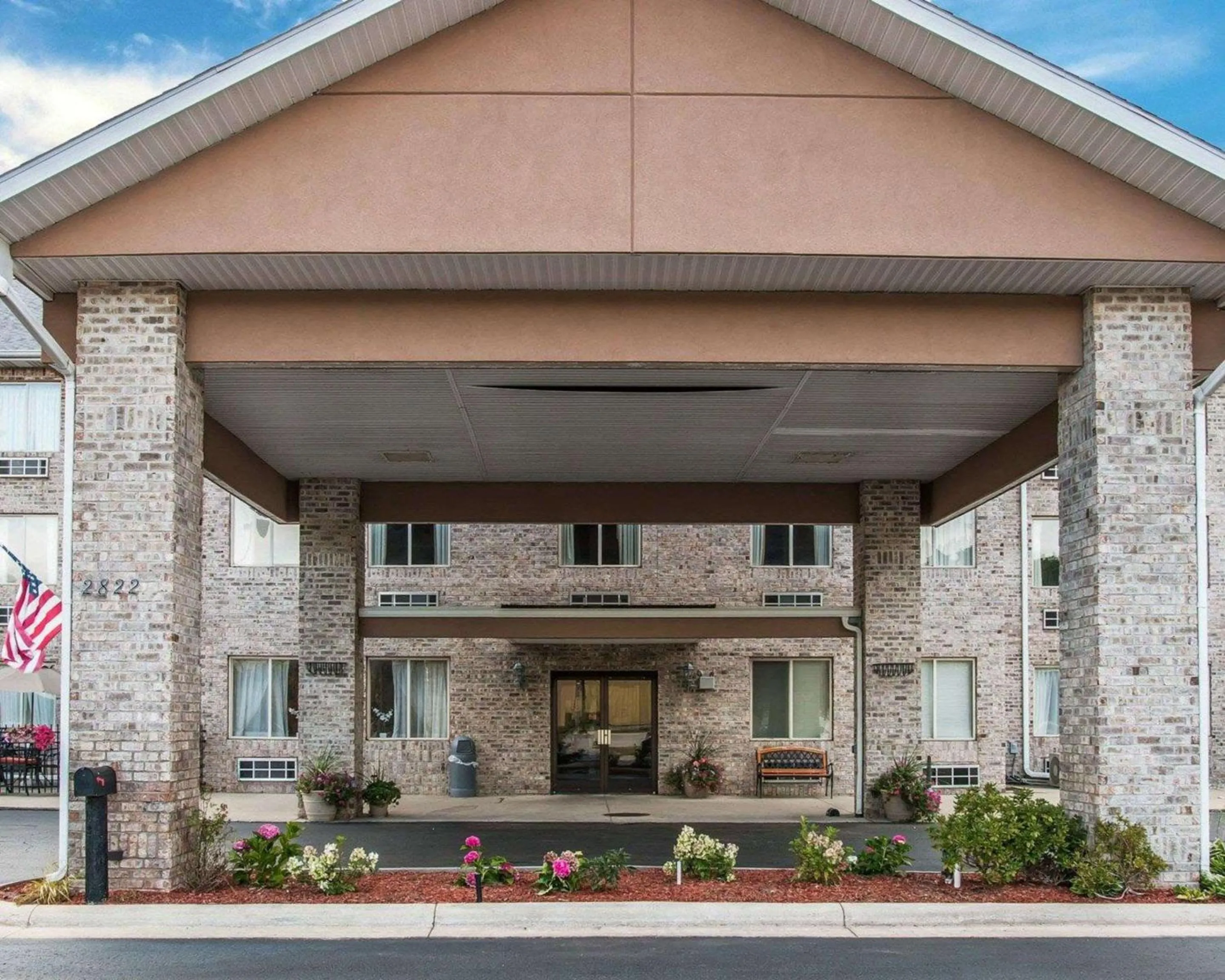 Property building in Comfort Inn Whitehall near Michigan's Adventure