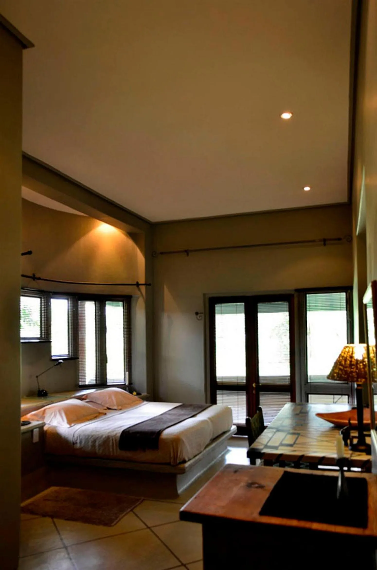 Bedroom, Bed in Tingala Lodge - Bed in the Bush