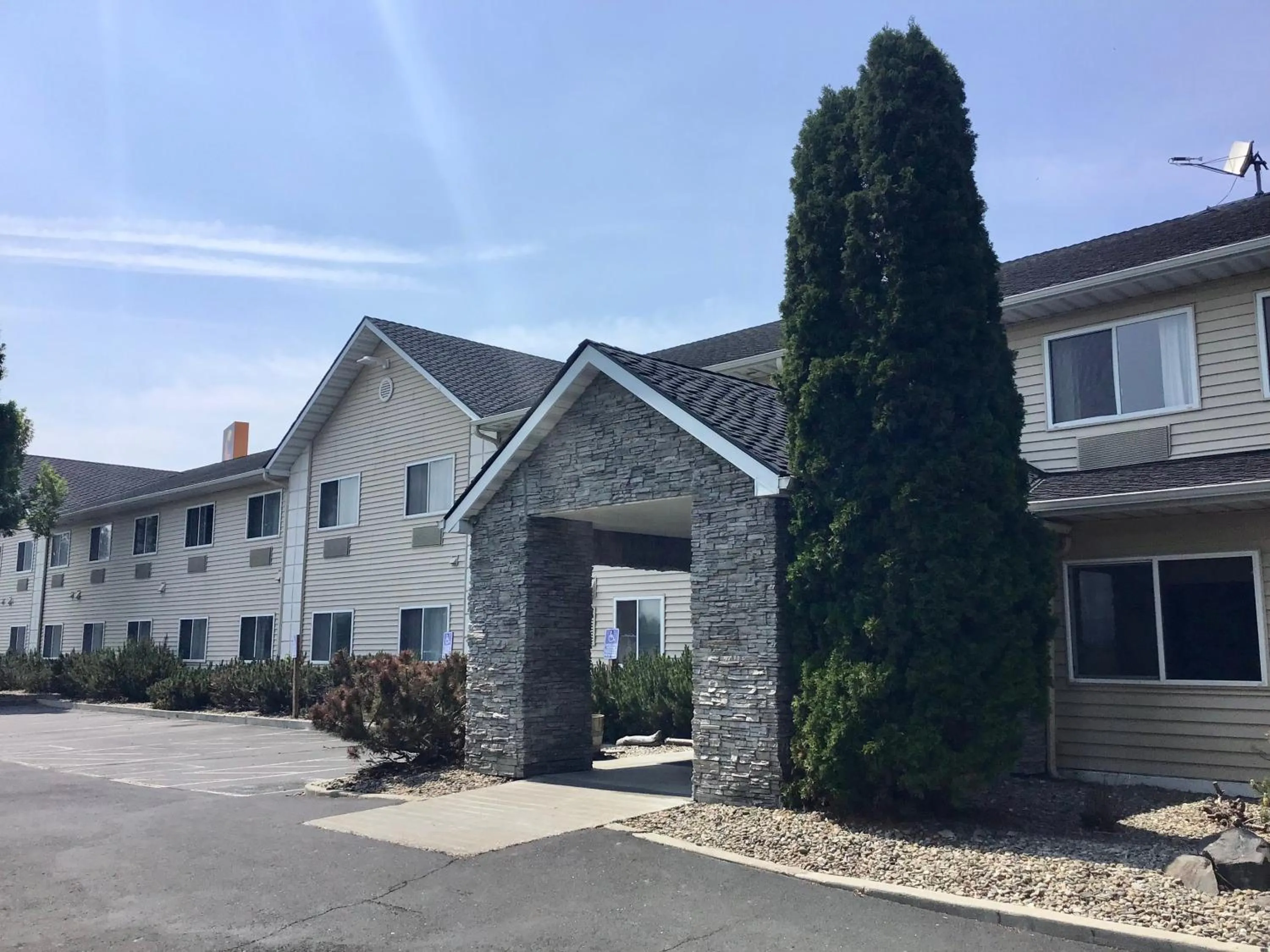 Property building in Comfort Inn Ellensburg