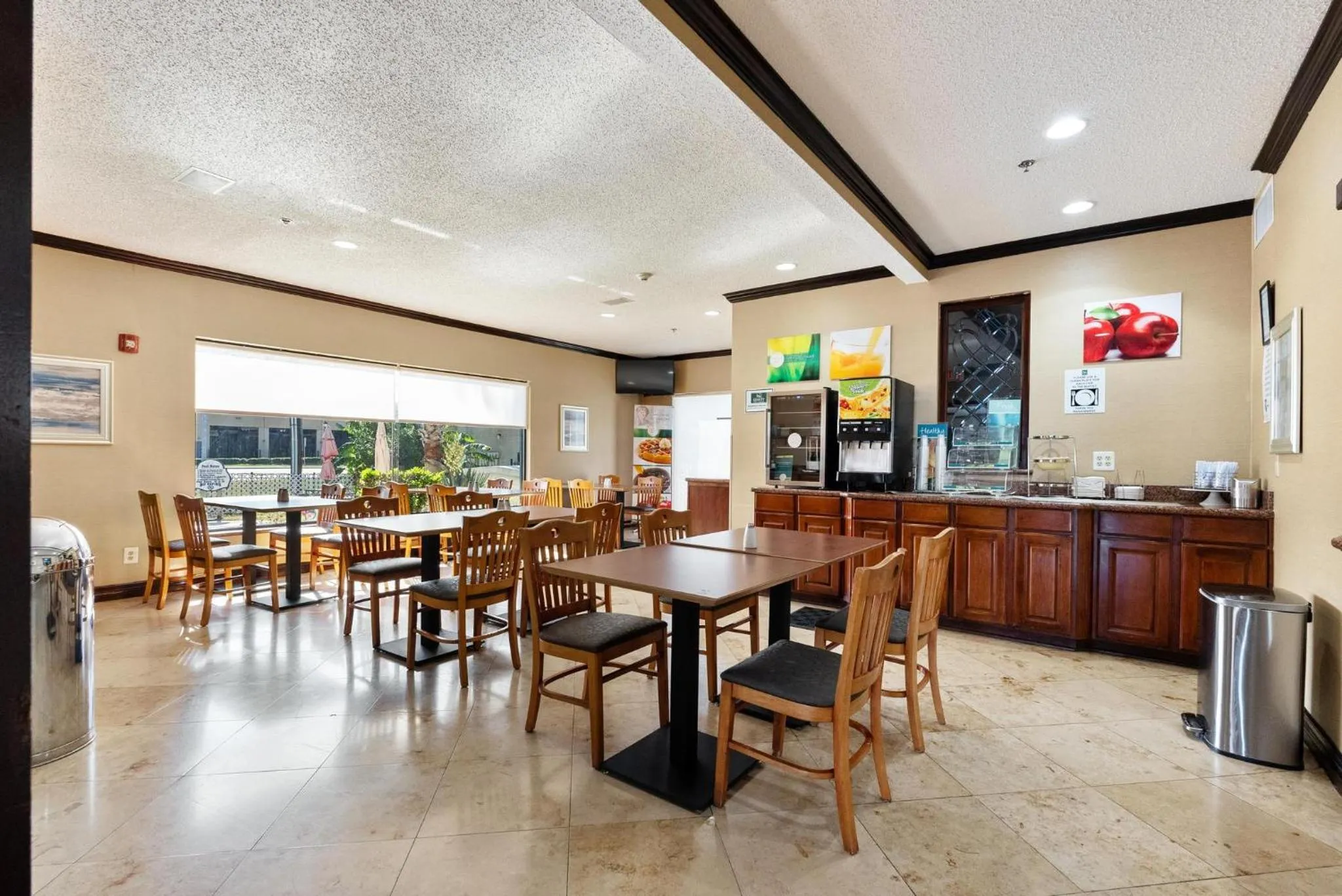 Breakfast in Quality Inn & Suites Seabrook- NASA- Kemah