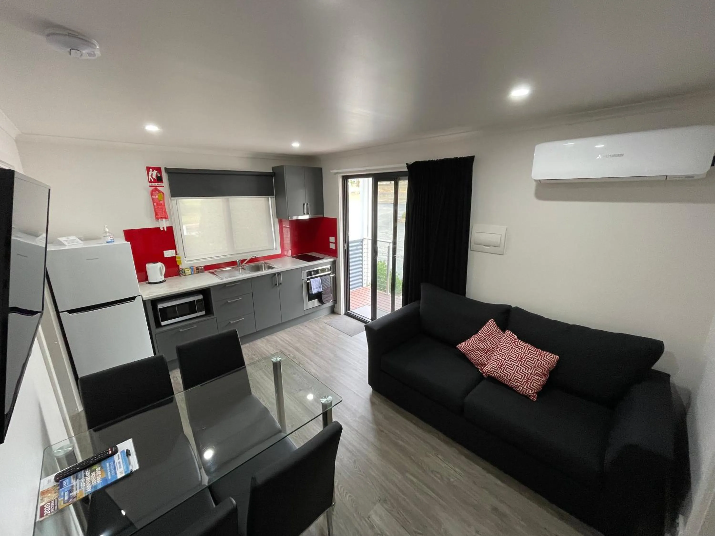 Living room in Acacia Caravan Park & Holiday Units
