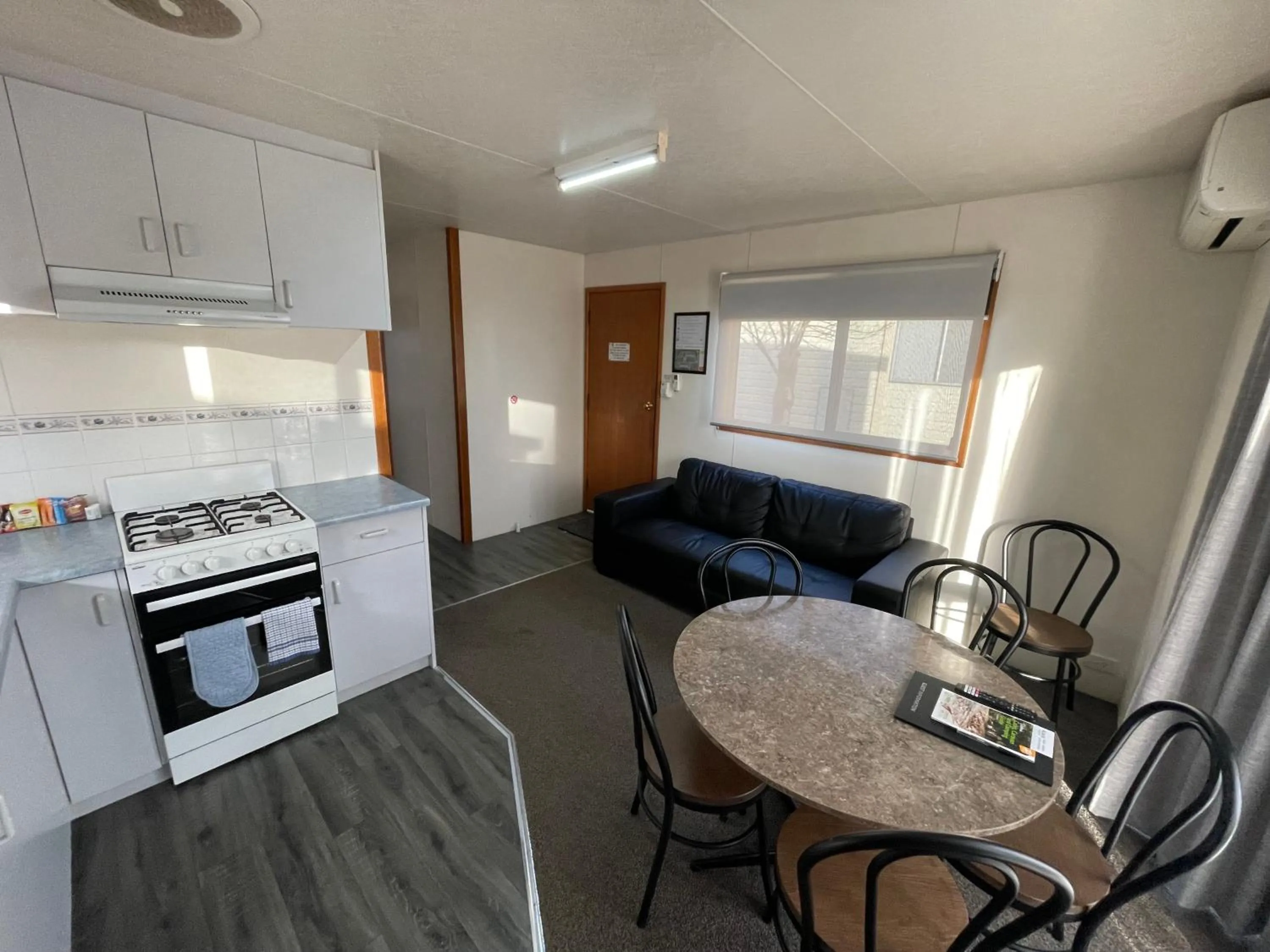 kitchen in Acacia Caravan Park & Holiday Units
