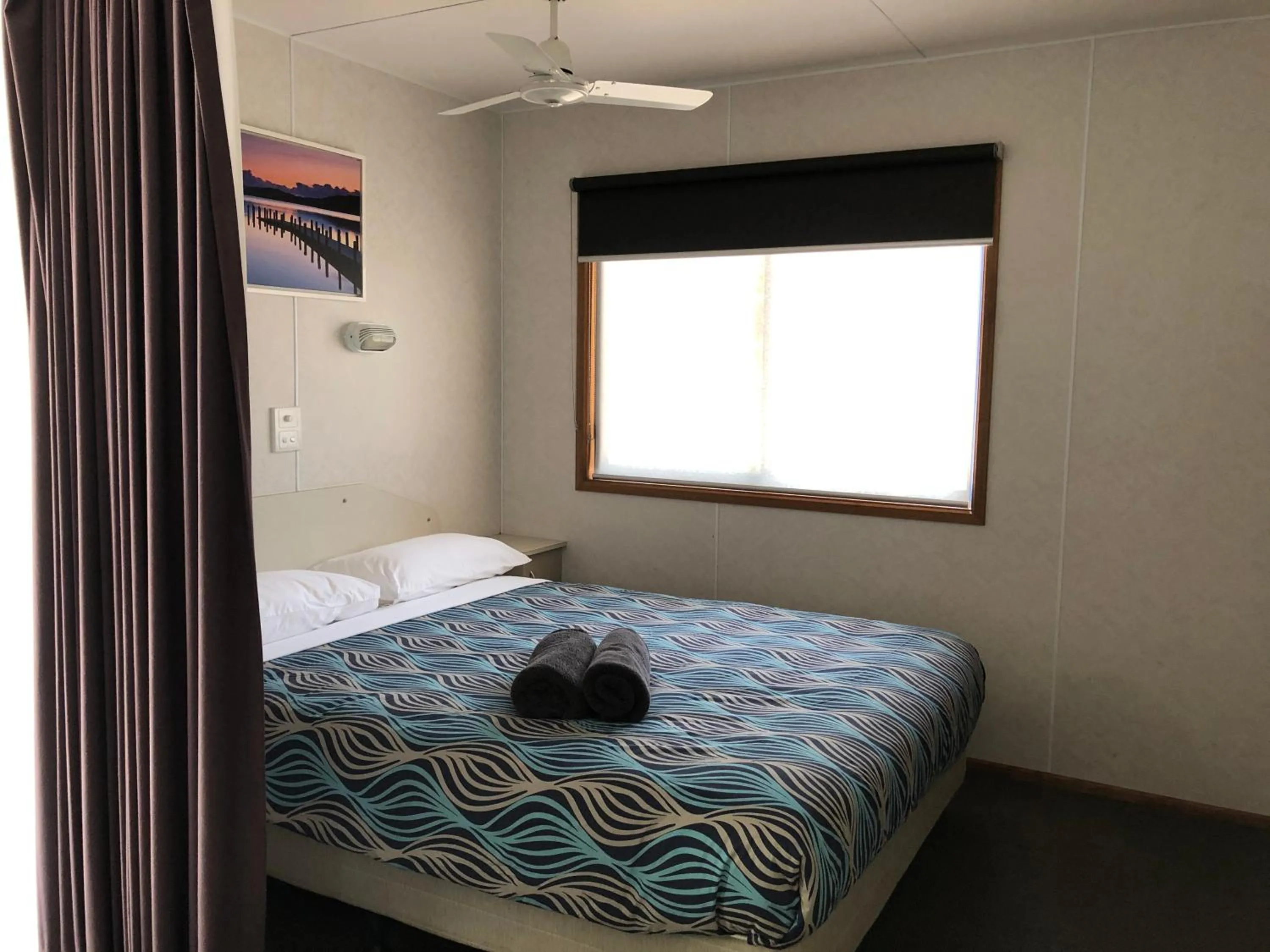 Bed in Acacia Caravan Park & Holiday Units