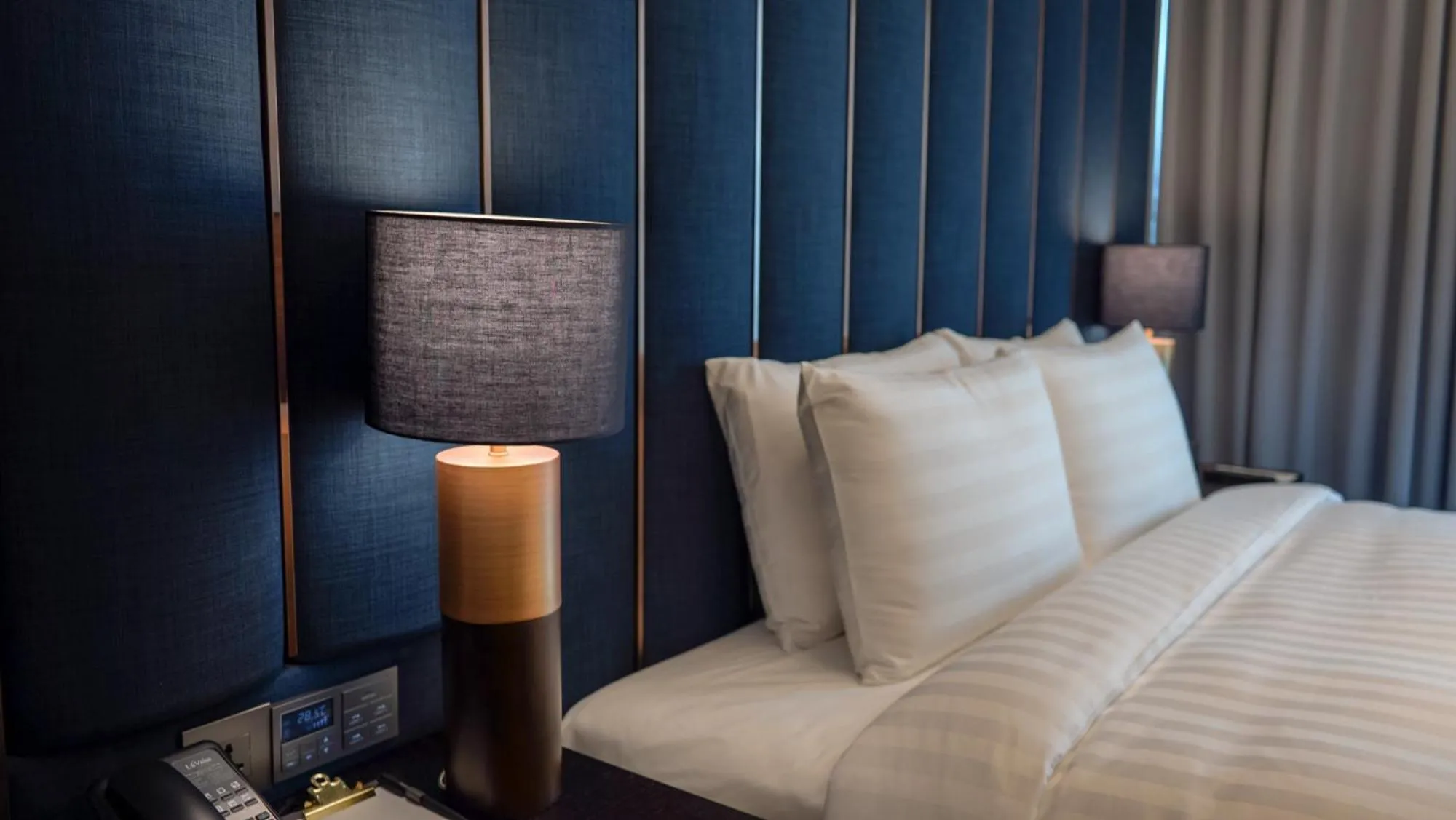 Bed in Lavalse Hotel