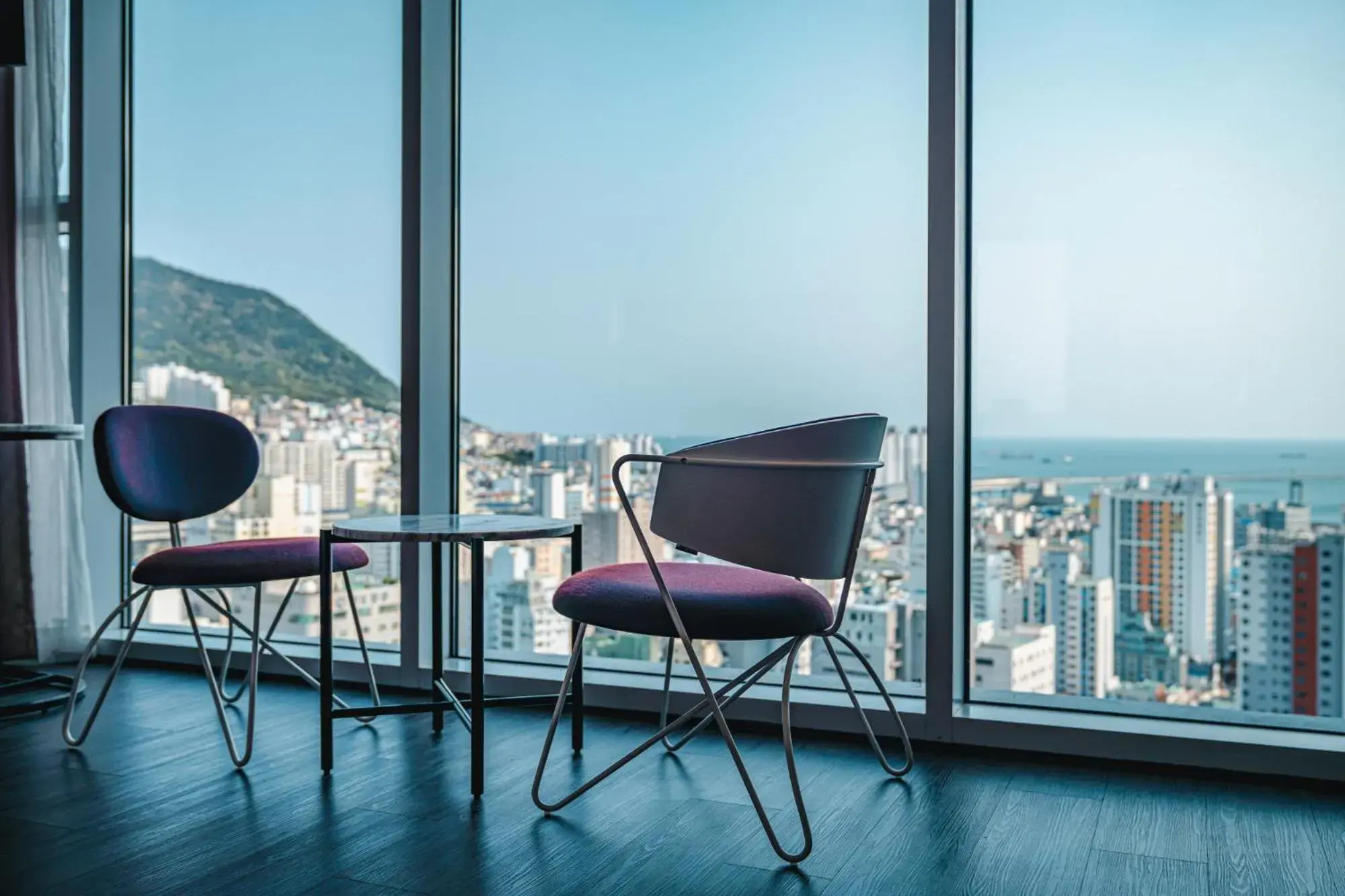 Standard Twin Room with City View in Lavalse Hotel Standard Twin Room with City View in Lavalse Hotel