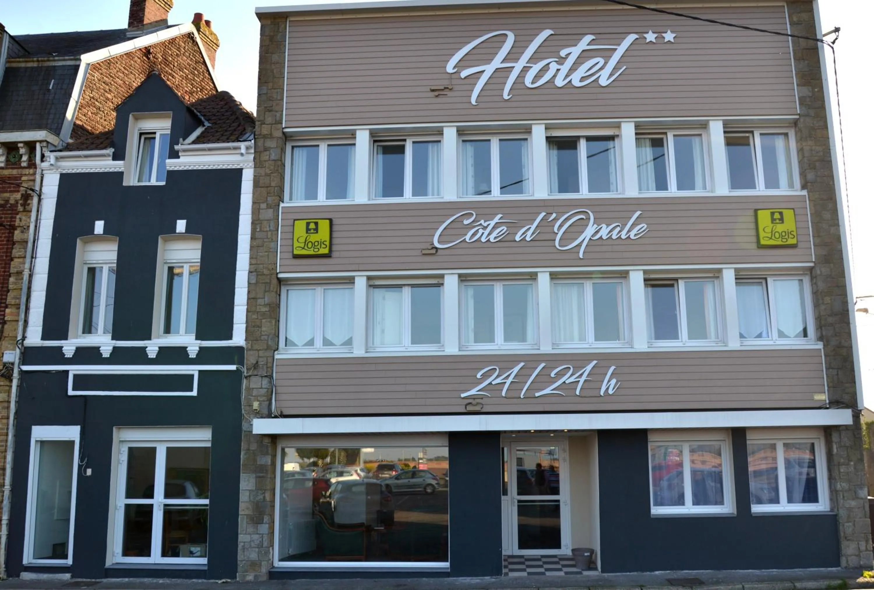 Property building in Hotel Côte d'Opale