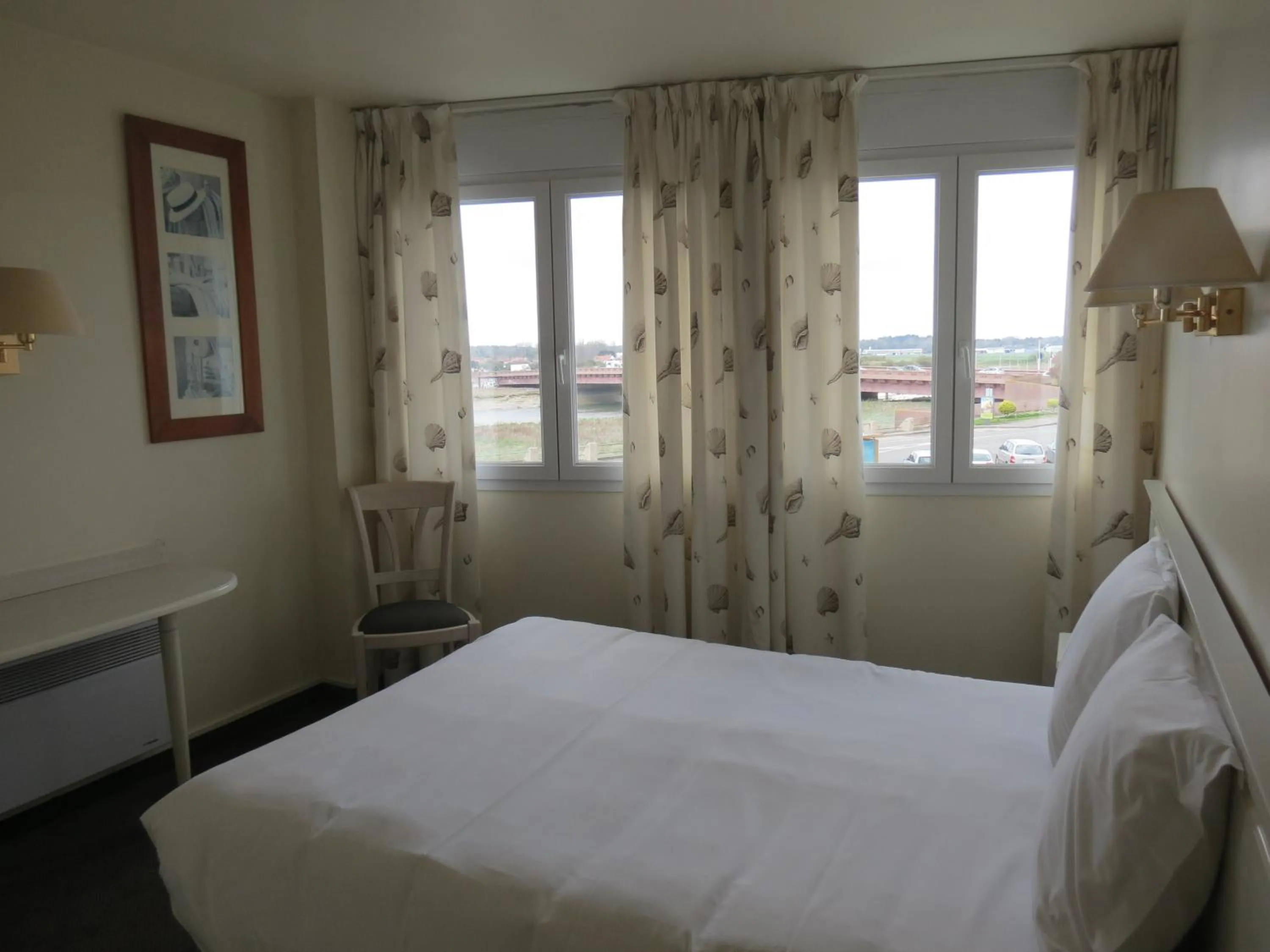 Bed in Hotel Côte d'Opale