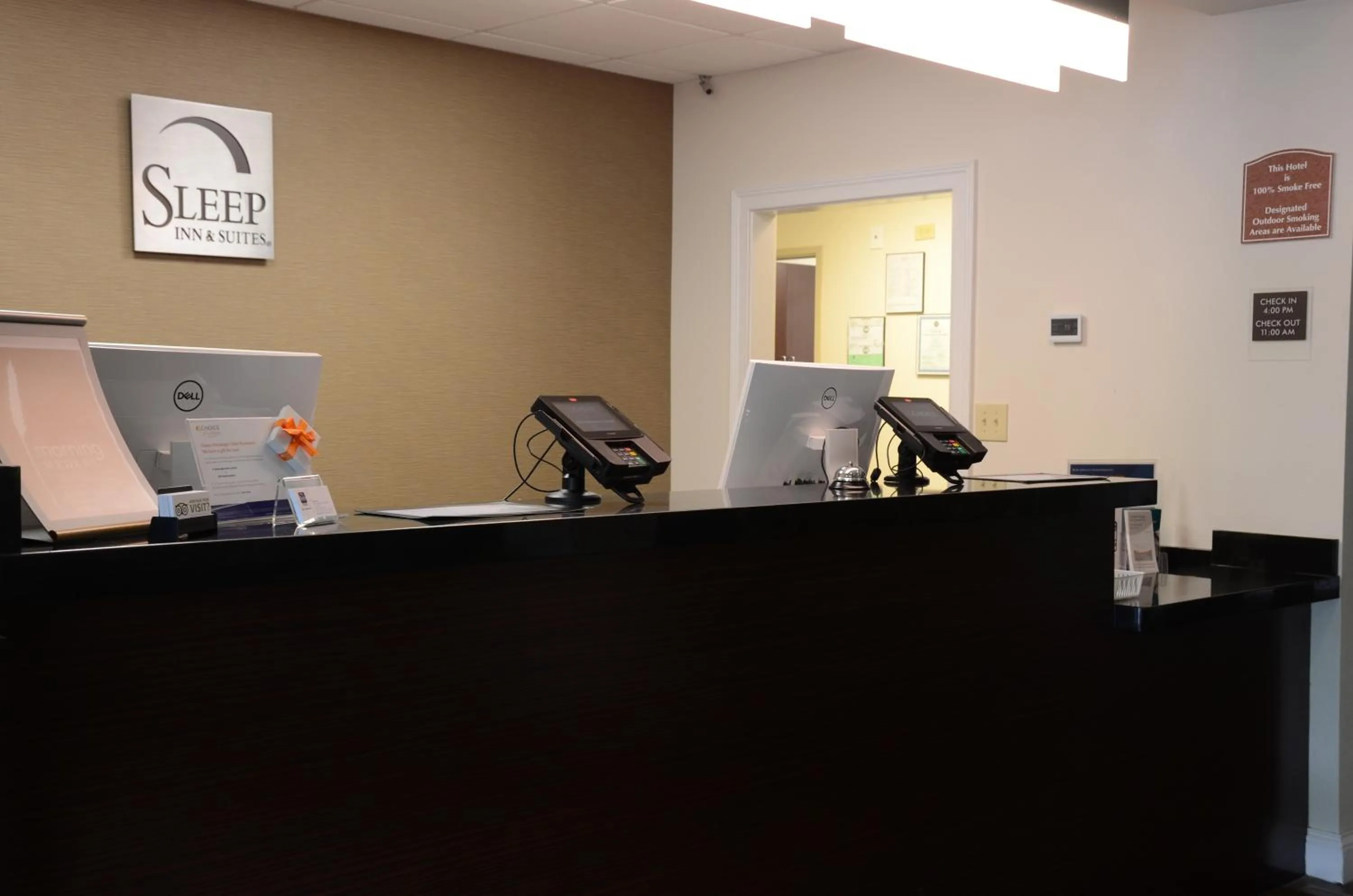 Lobby or reception in Sleep Inn & Suites Cave City