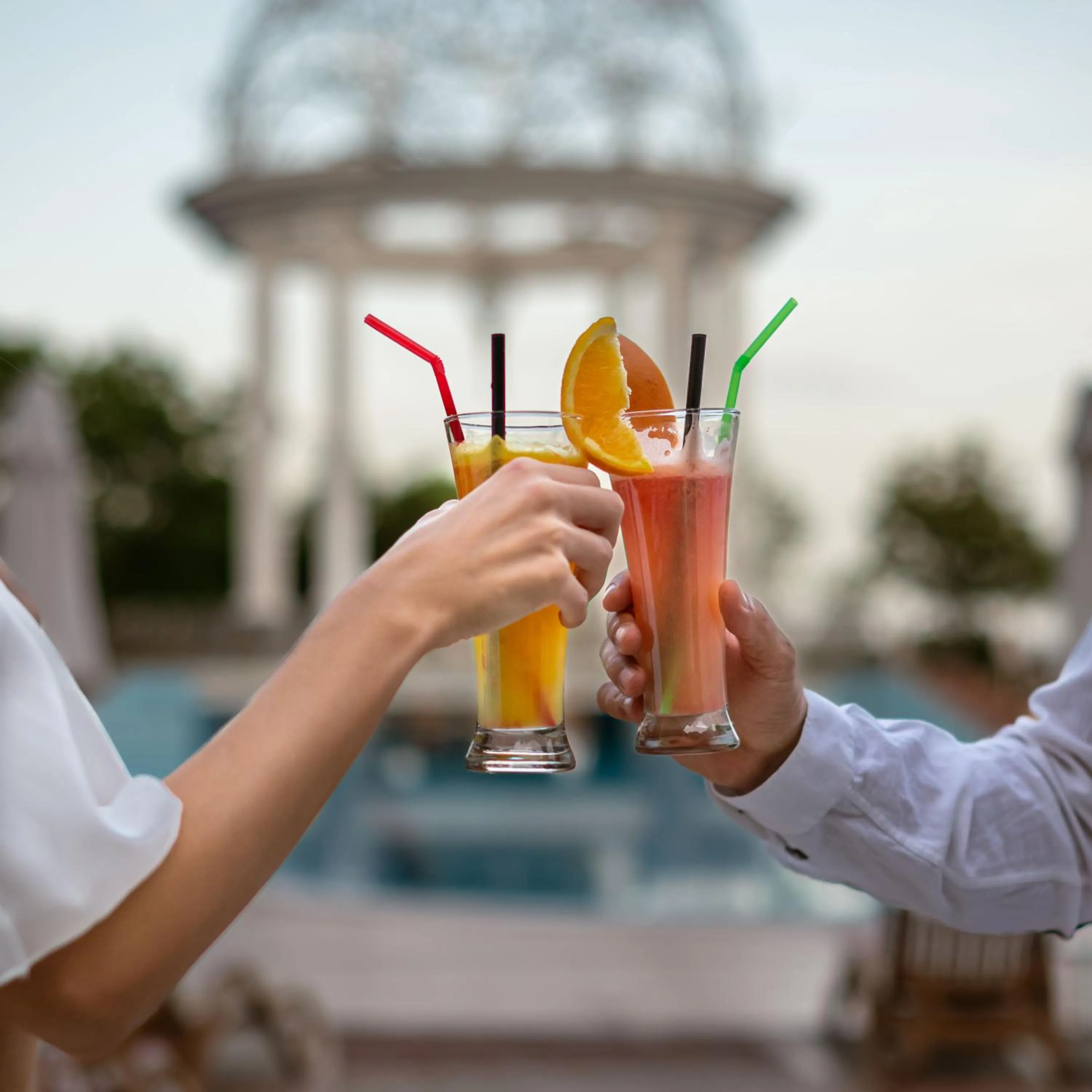 Drinks in Helena Sands