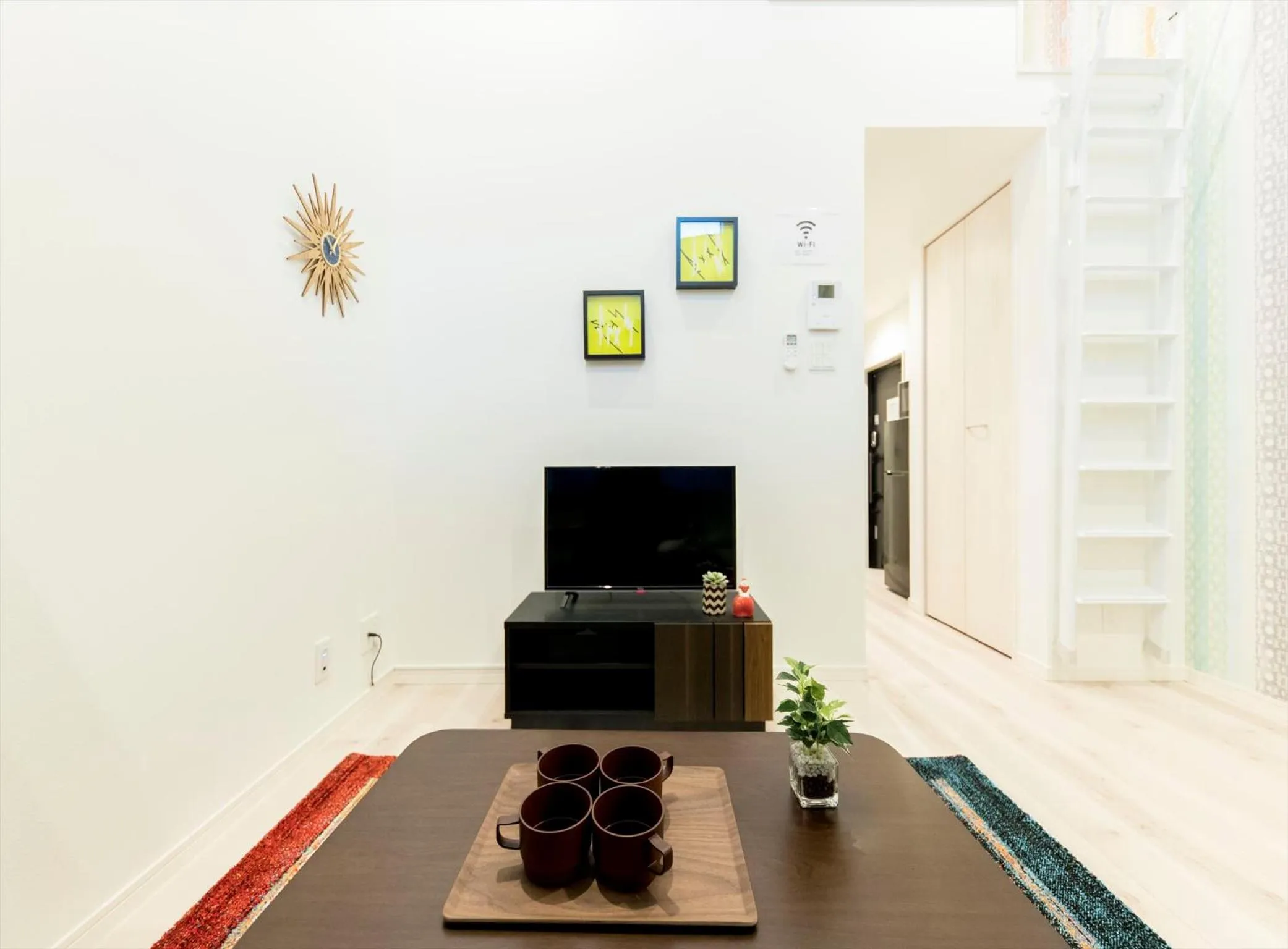 TV and multimedia in TRIP POD YOSHIZUKA B