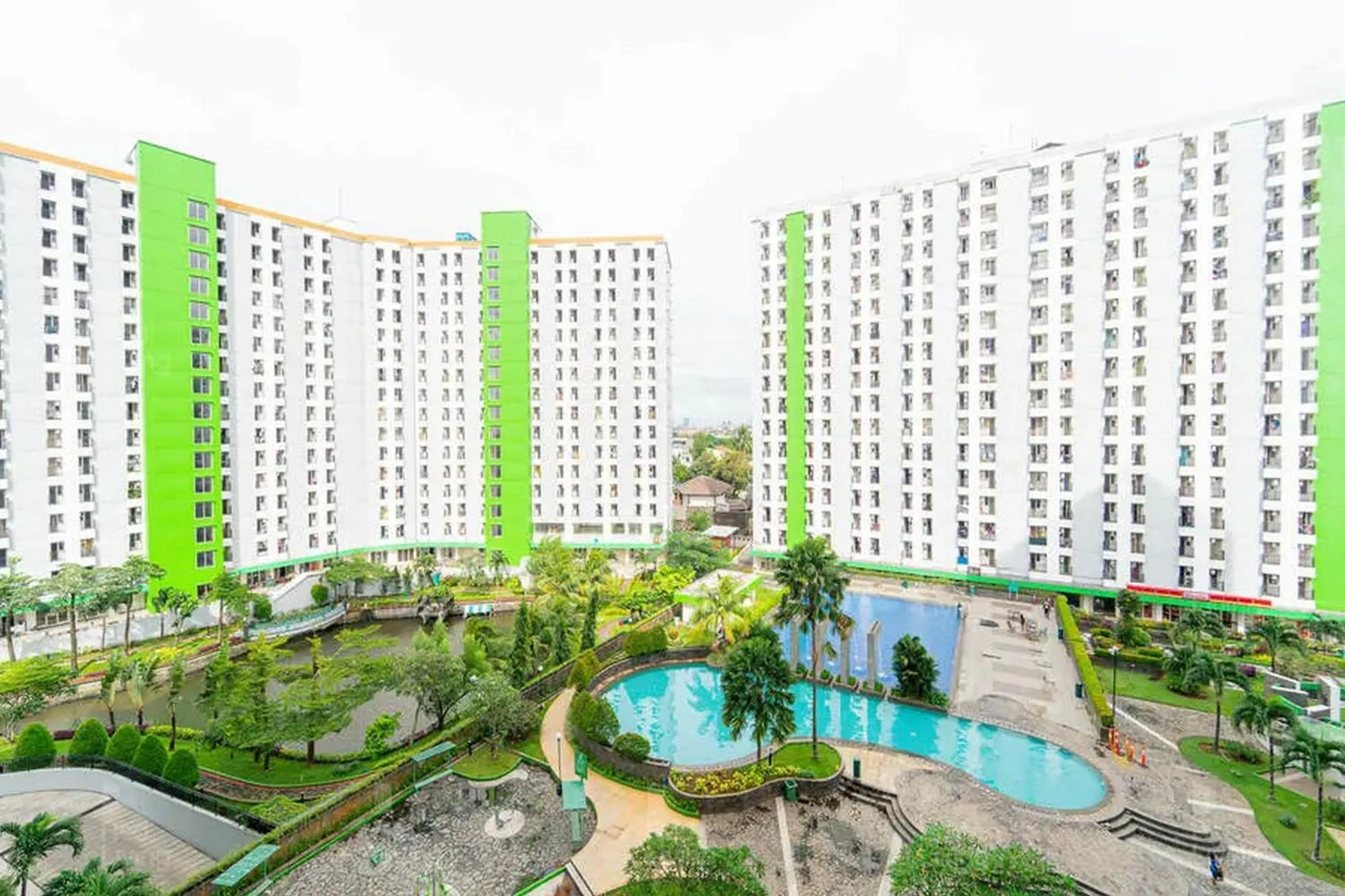 Property building in RedLiving Apartemen Green Lake View Ciputat - Pelangi Rooms 2 Tower E