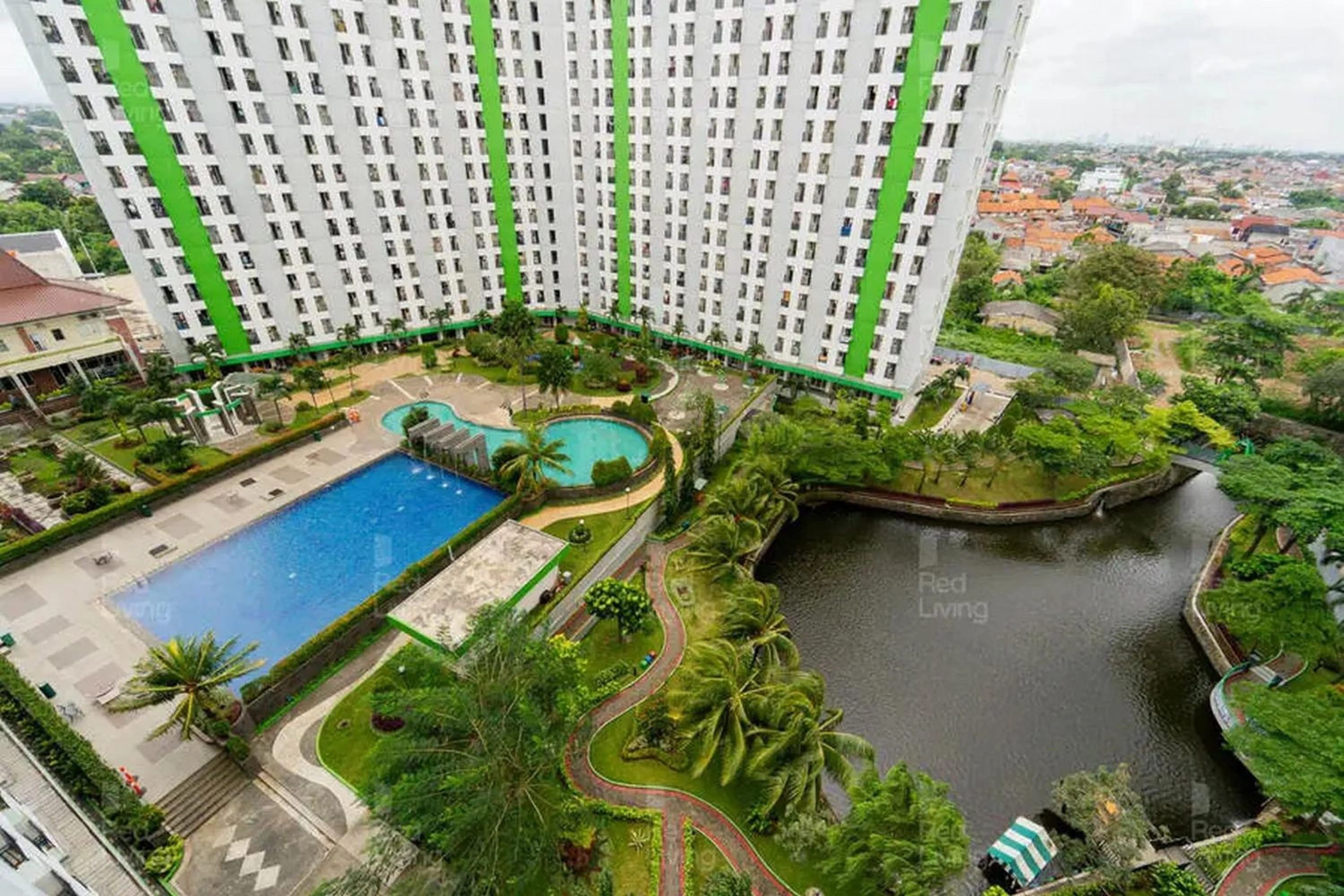 Property building in RedLiving Apartemen Green Lake View Ciputat - Pelangi Rooms 2 Tower E