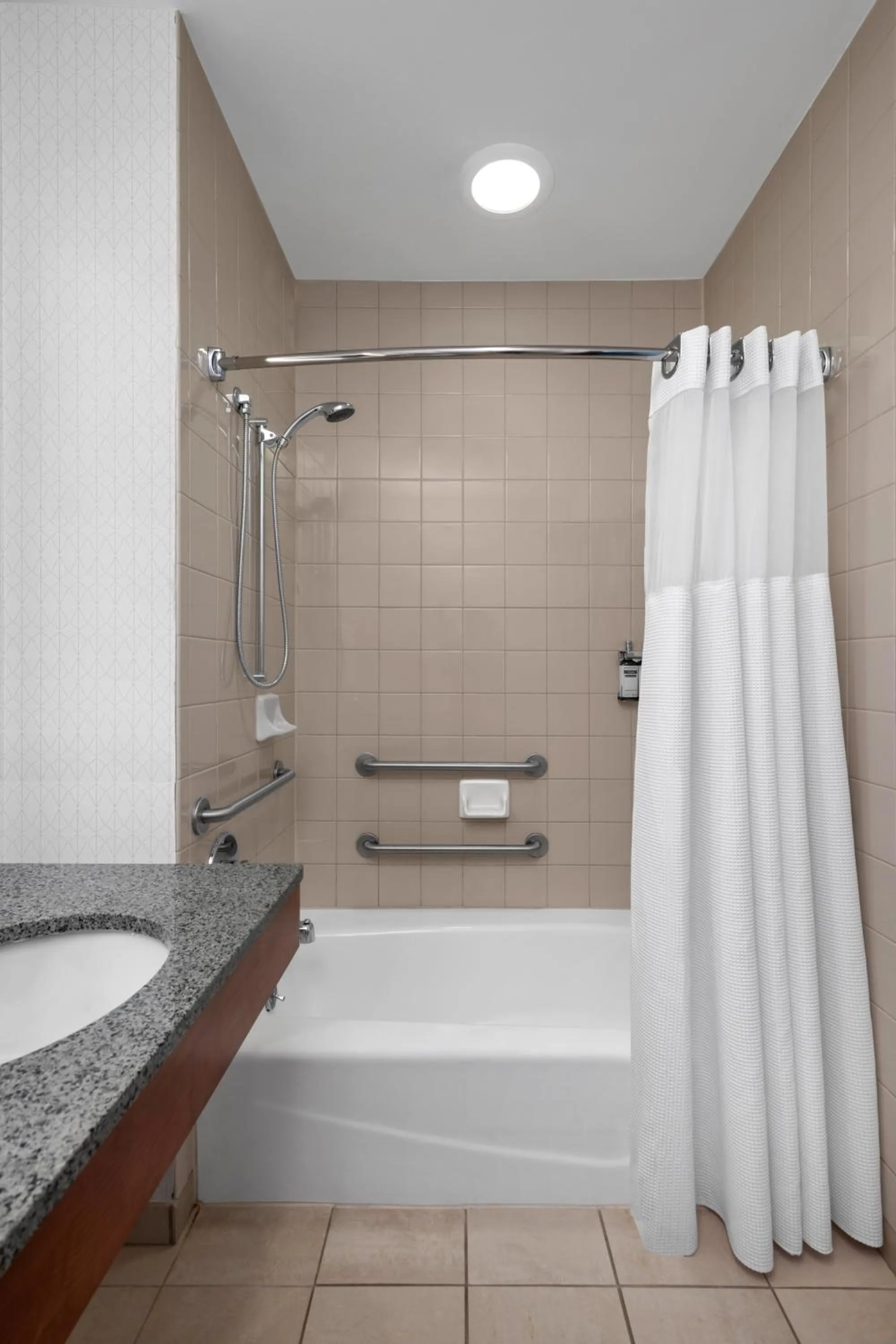 Bathroom in Hyatt Regency Pittsburgh International Airport