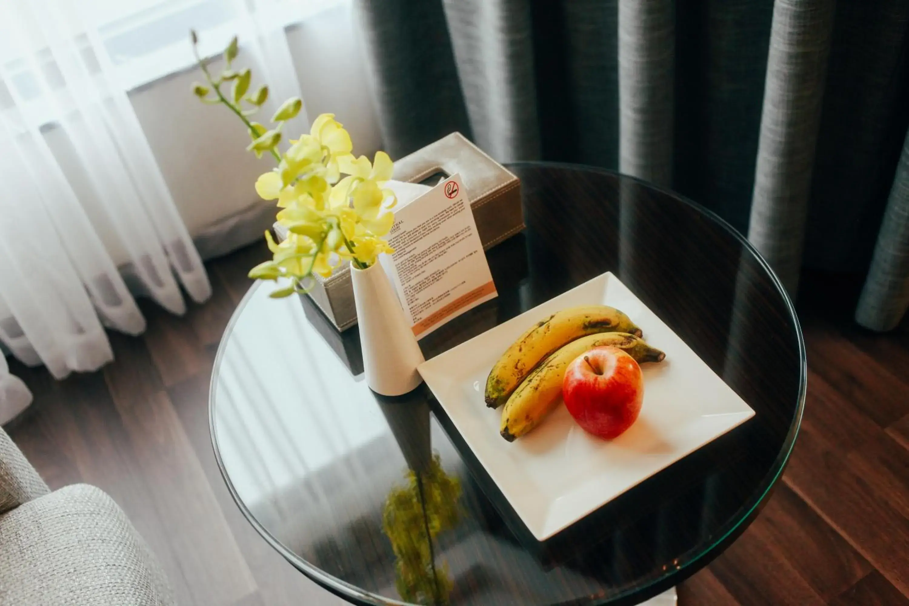 King Room with Sea View in Central Luxury Hạ Long Hotel King Room with Sea View in Central Luxury Hạ Long Hotel