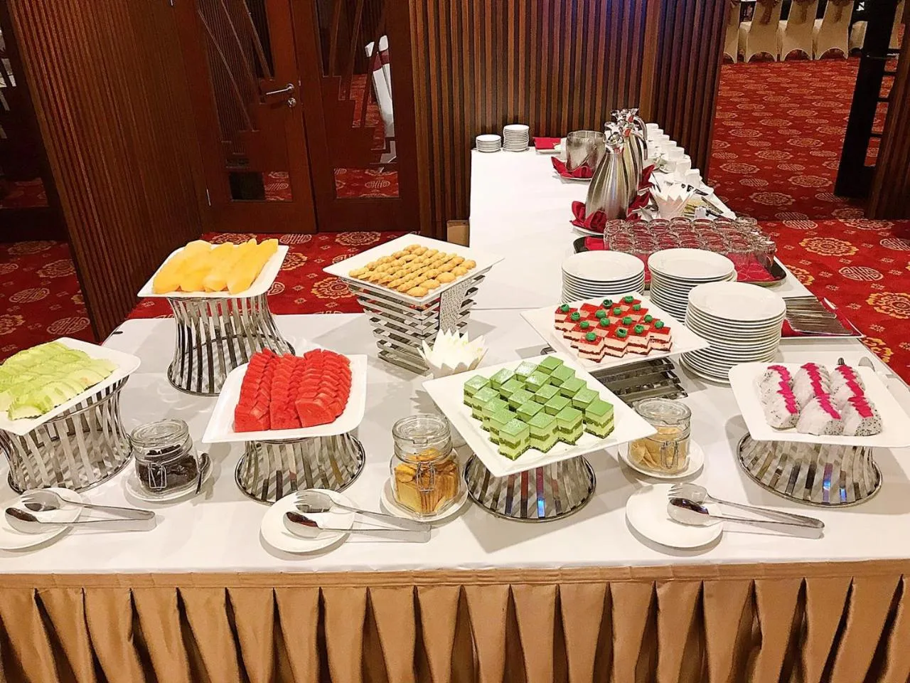 Food and drinks in Central Luxury Hạ Long Hotel