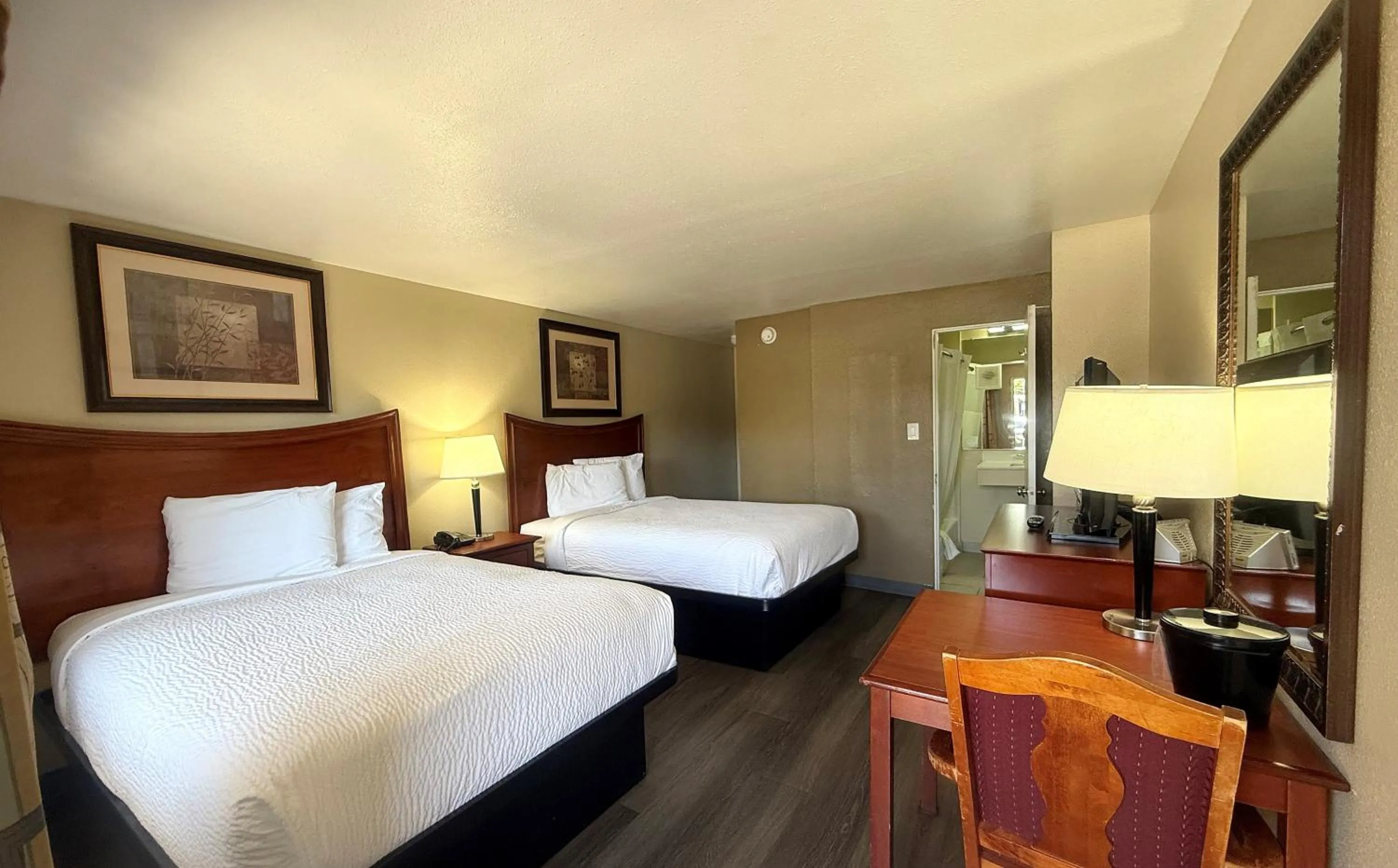 Bed in Travelodge by Wyndham Klamath Falls