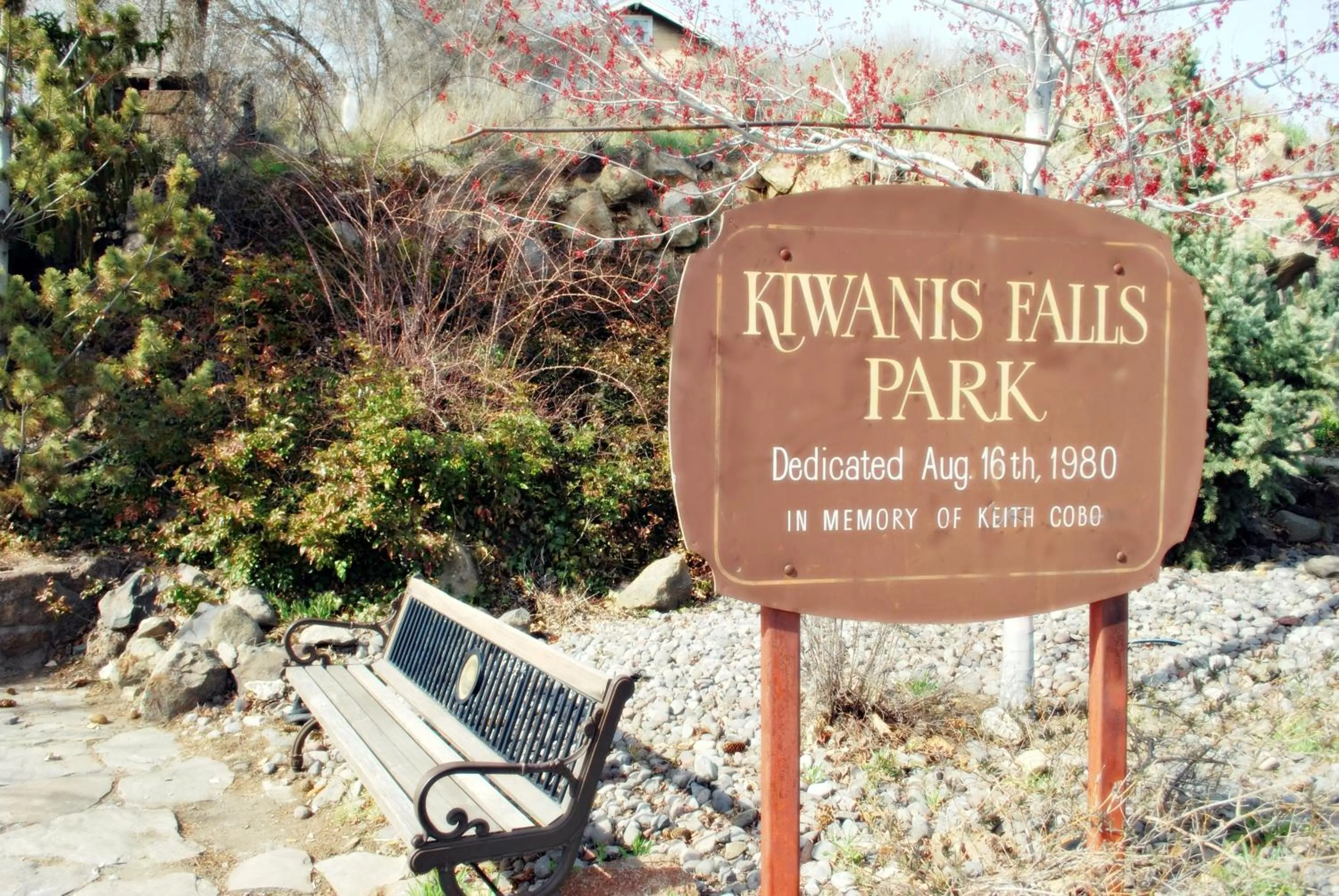 Property logo or sign in Travelodge by Wyndham Klamath Falls