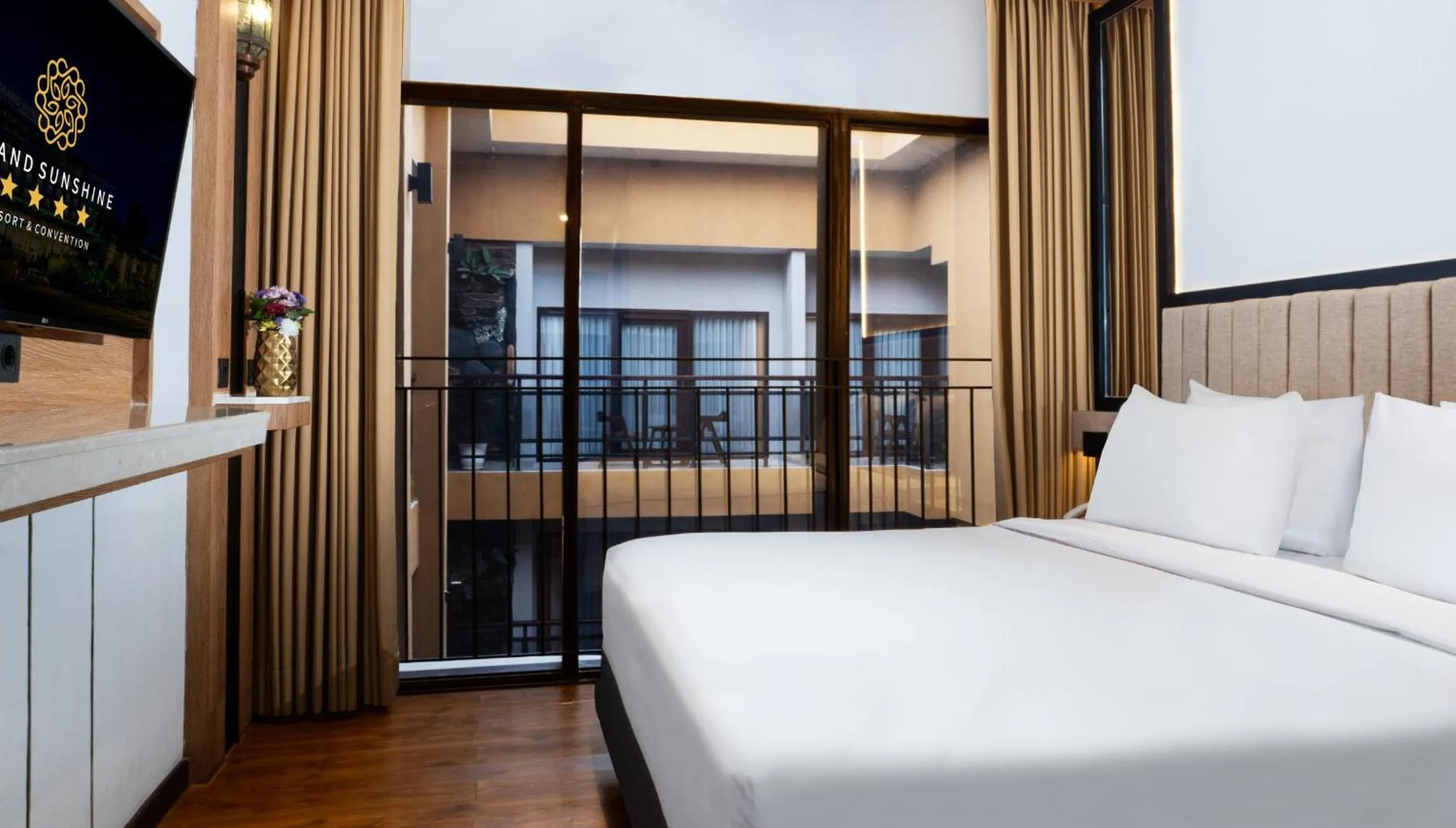 Bedroom, Bed in Grand Sunshine Resort & Convention