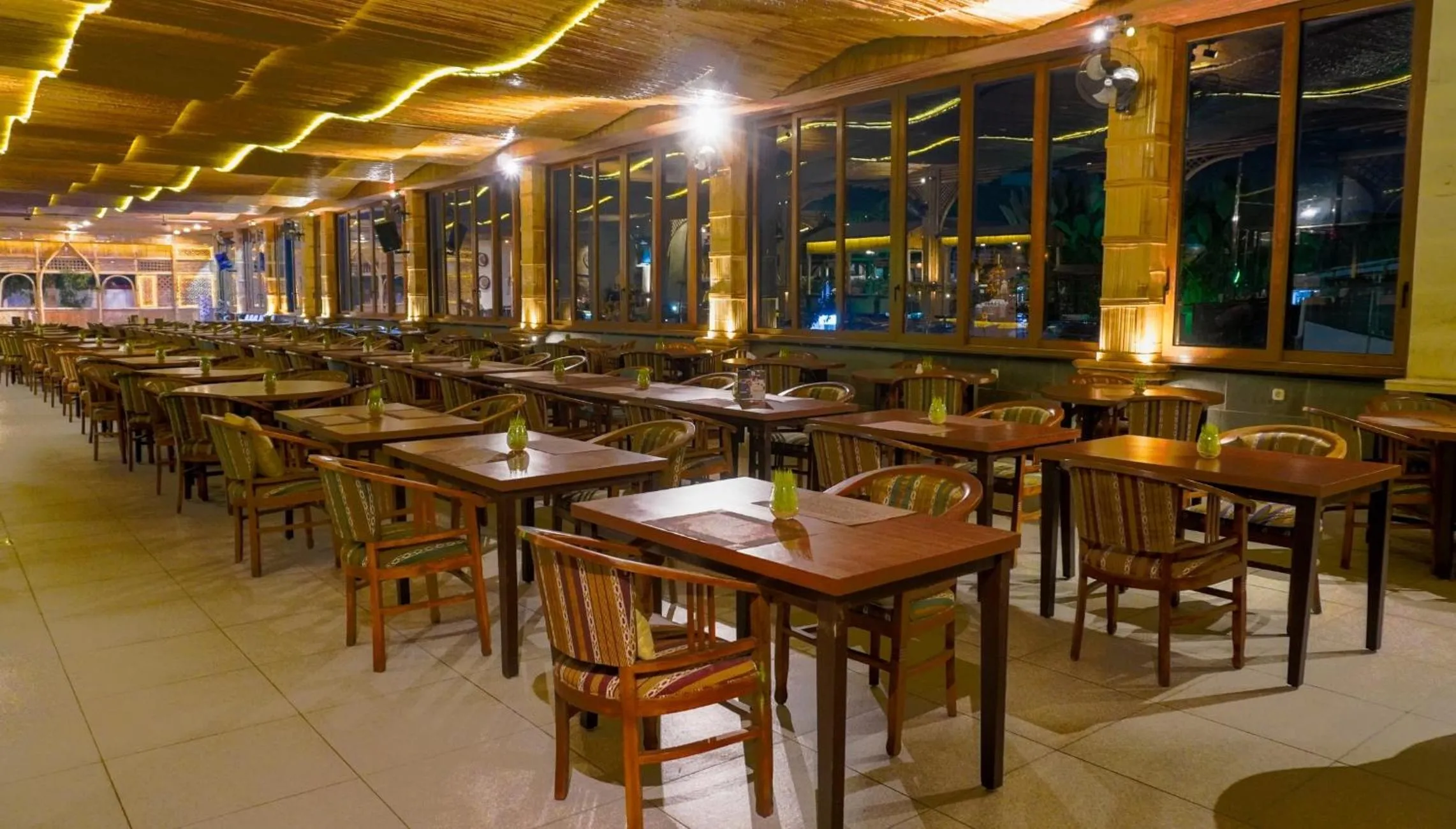 Restaurant/places to eat in Grand Sunshine Resort & Convention