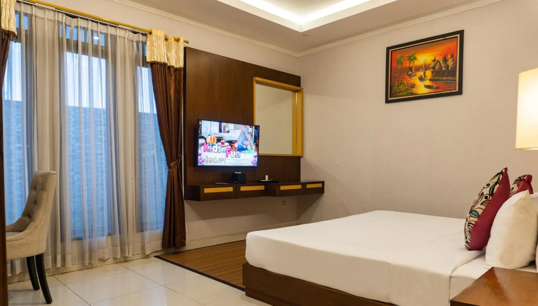 Bed in Grand Sunshine Resort & Convention