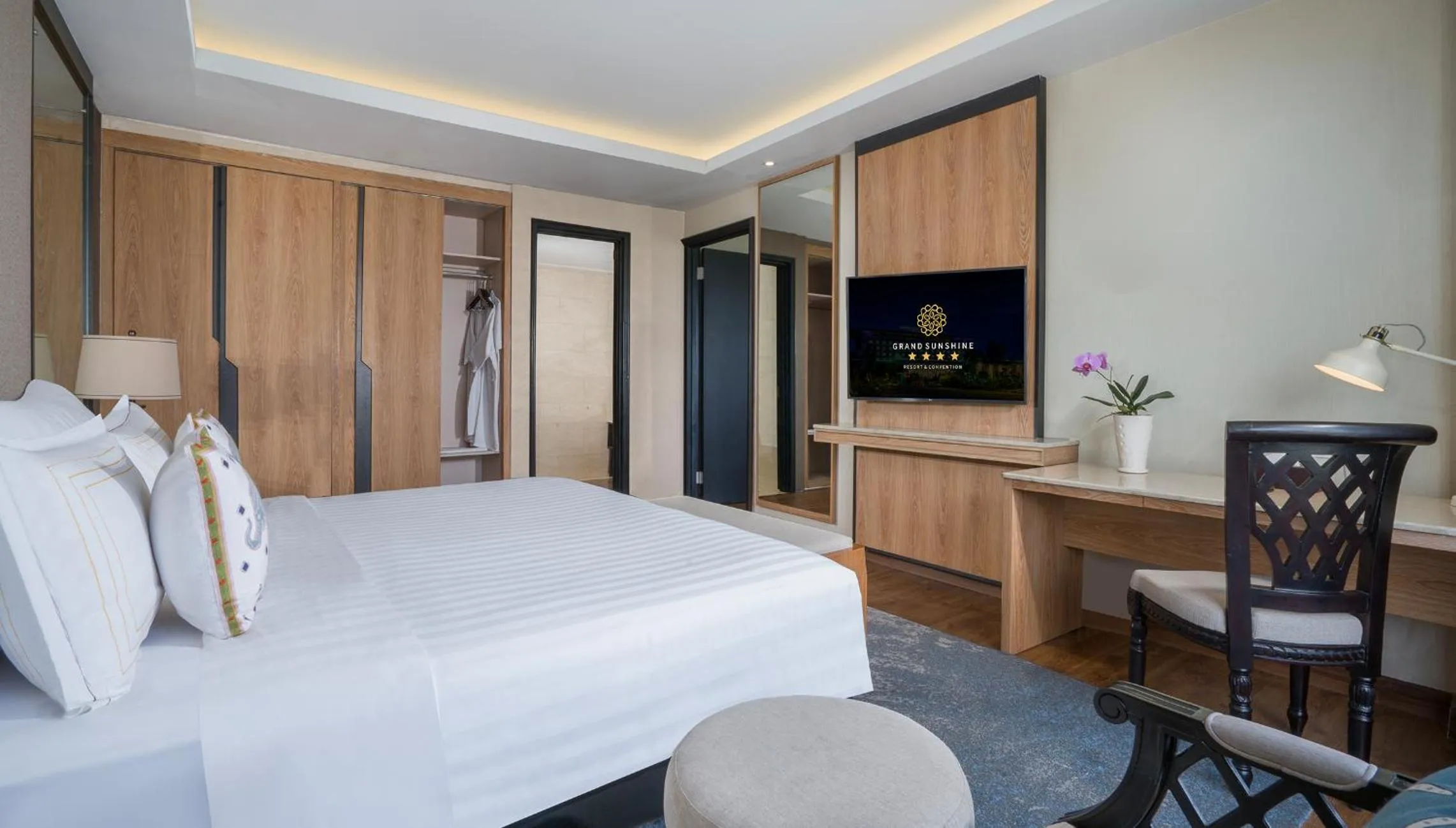 Bedroom, Bed in Grand Sunshine Resort & Convention