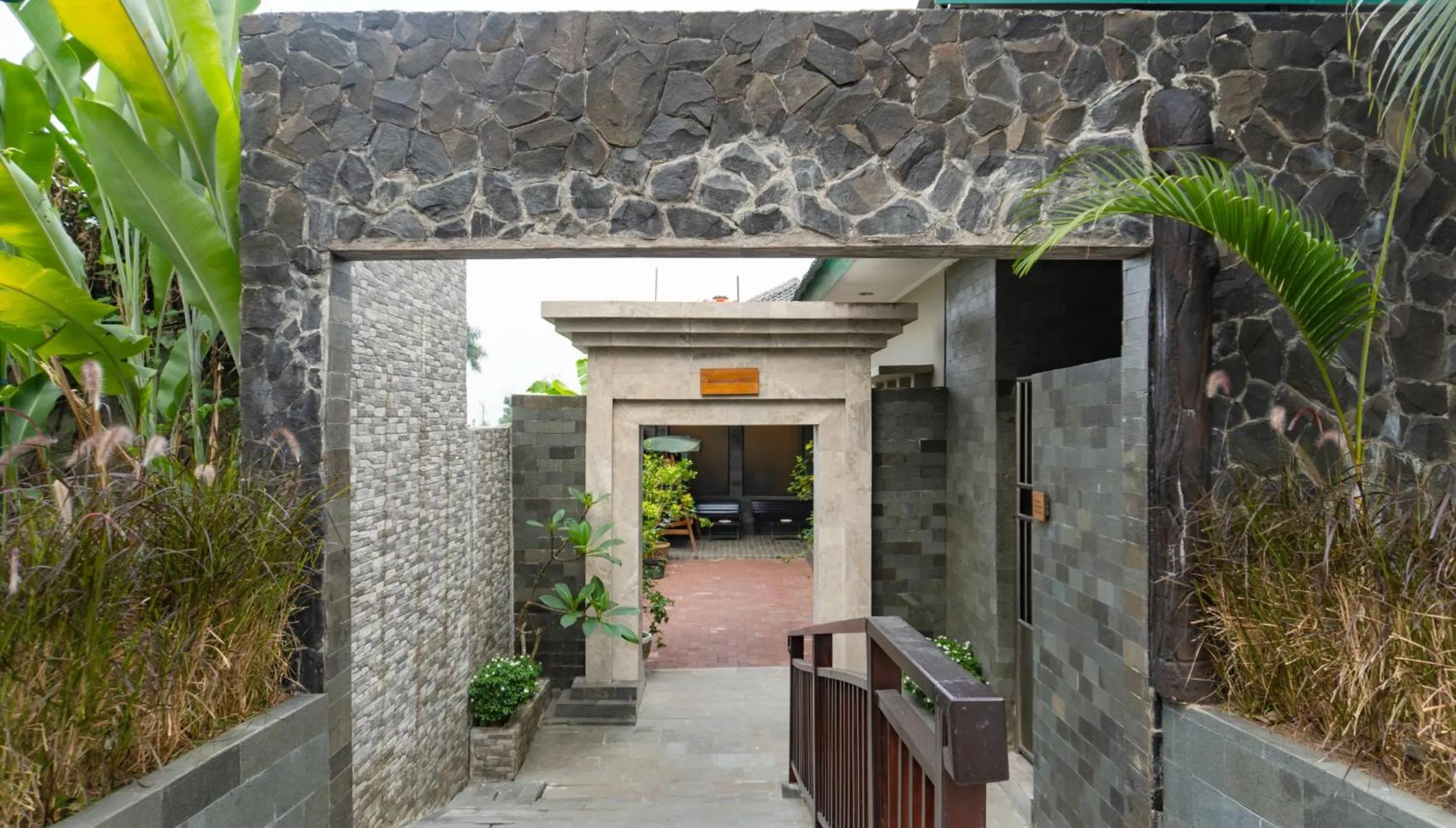 Facade/entrance in Grand Sunshine Resort & Convention