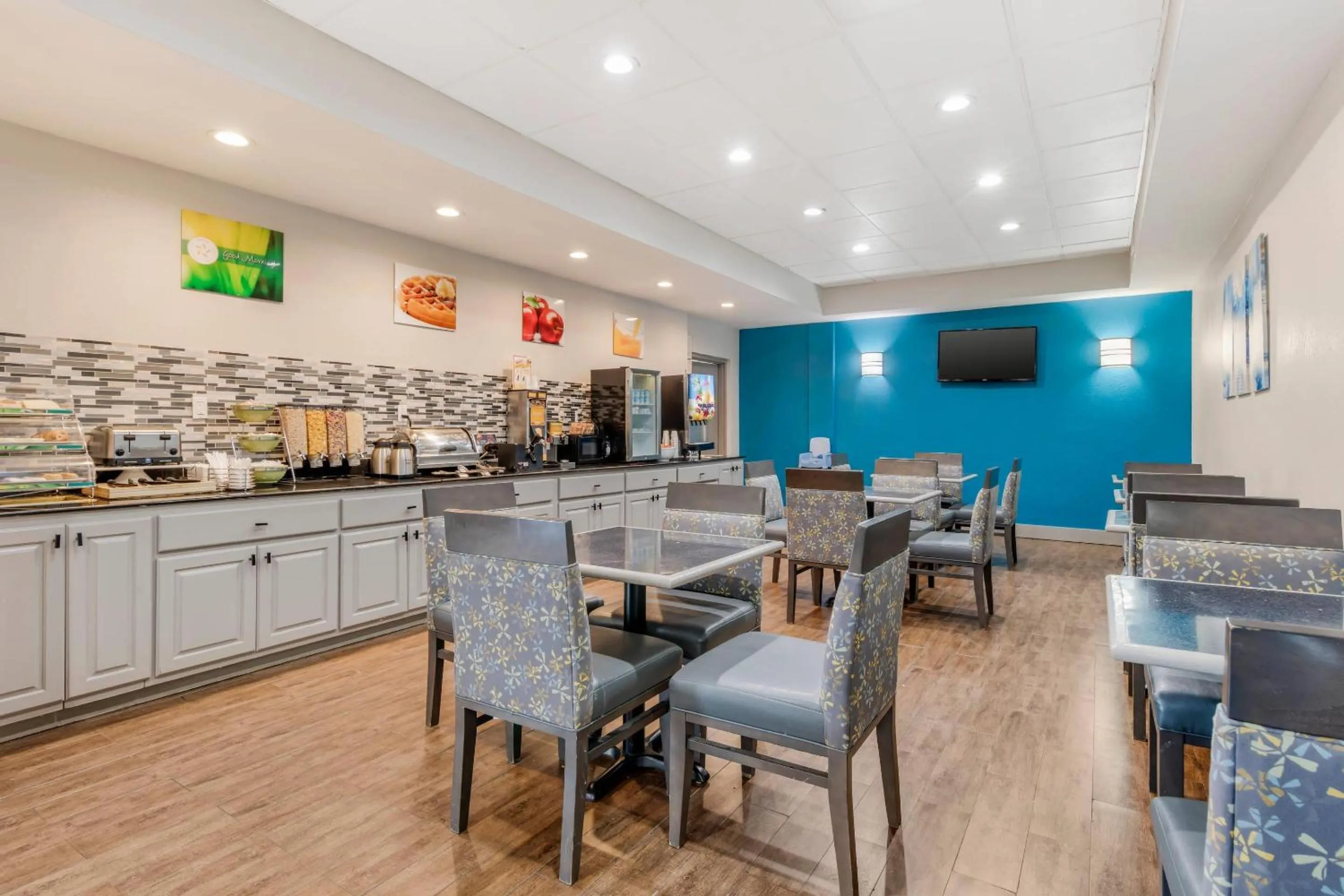 Breakfast in Quality Inn & Suites Union City - Atlanta South