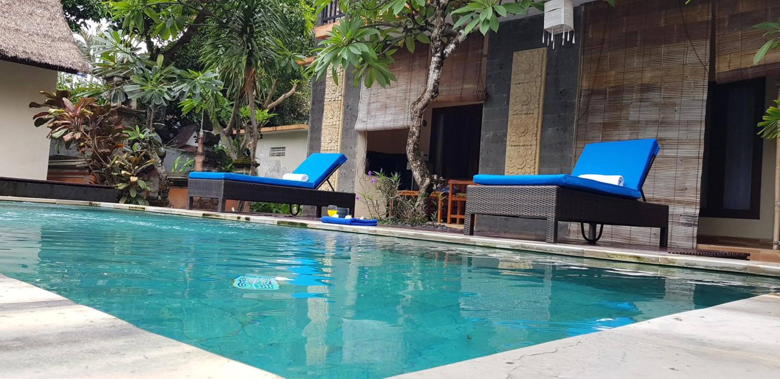 Swimming pool in Eddys Cottages & Villa