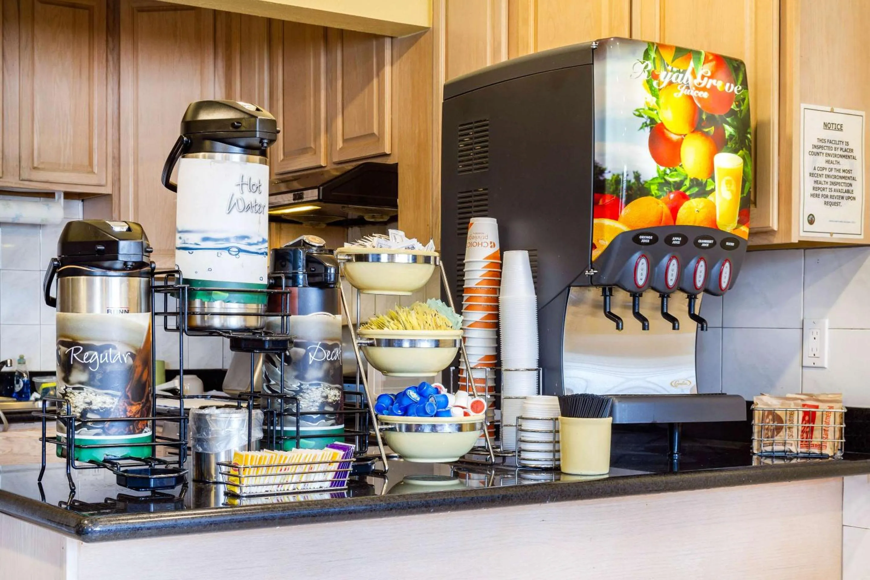 Breakfast in Auburn House Hotel