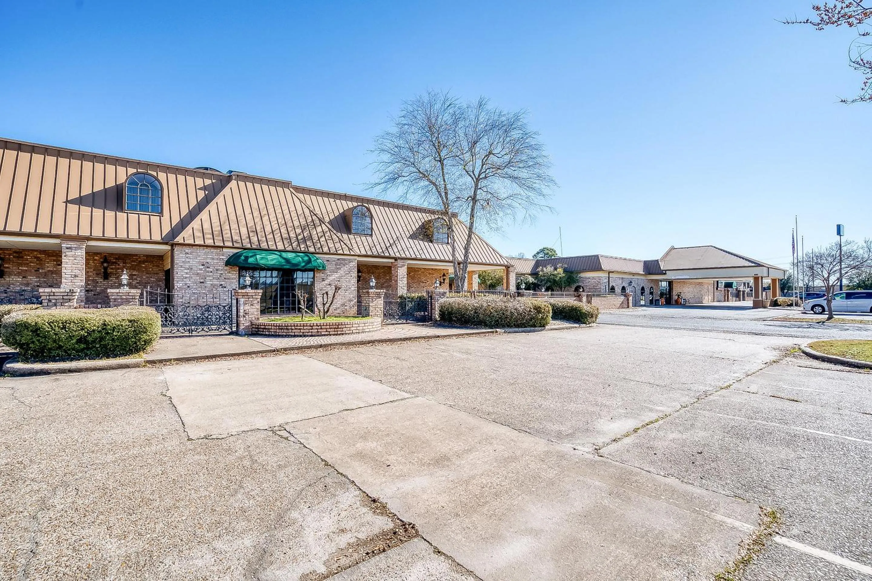 Facade/entrance, Property Building in OYO Hotel Monroe LA I-20