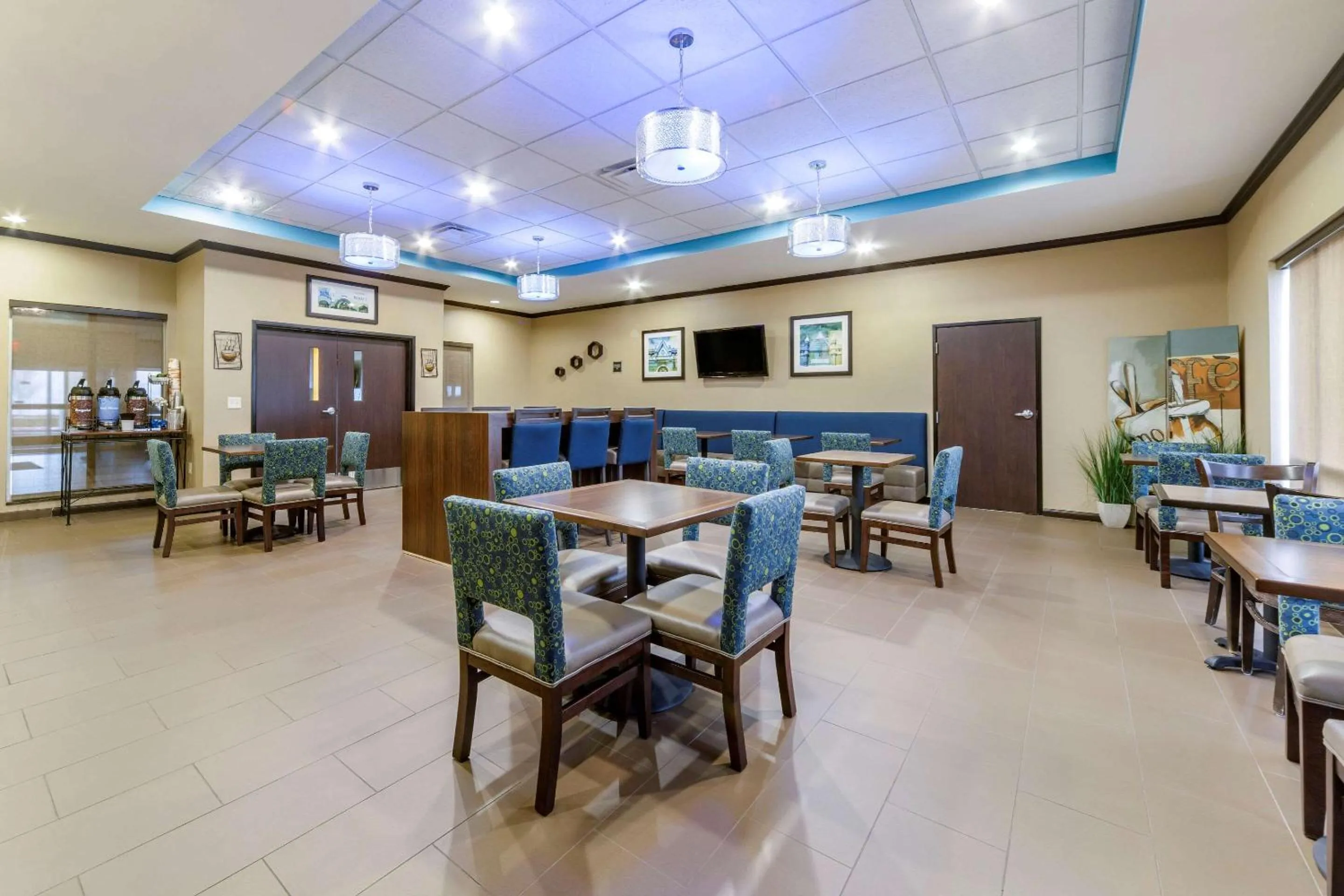 Restaurant/places to eat in Comfort Inn & Suites Oklahoma City West - I-40