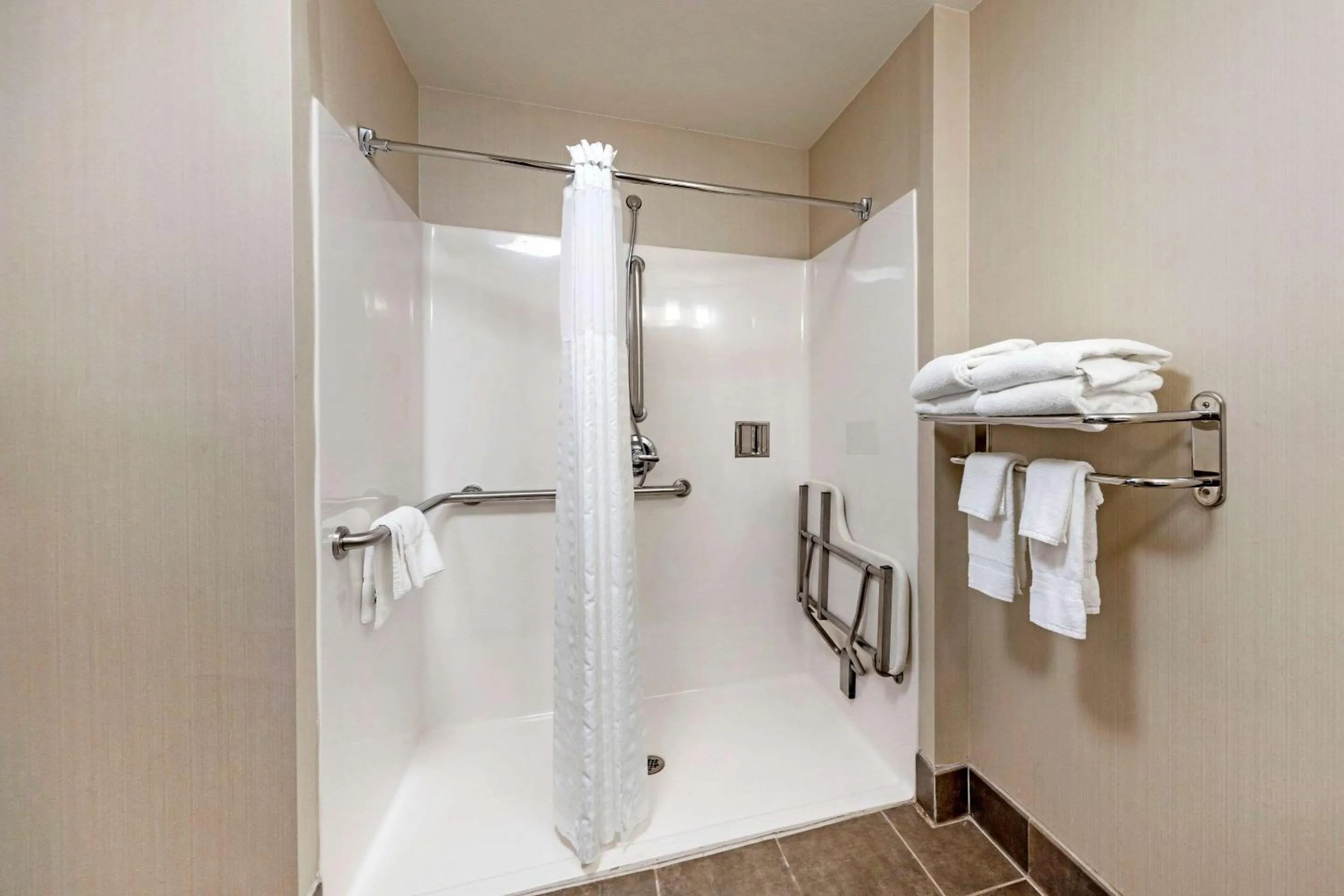 Photo of the whole room in Comfort Inn & Suites Oklahoma City West - I-40