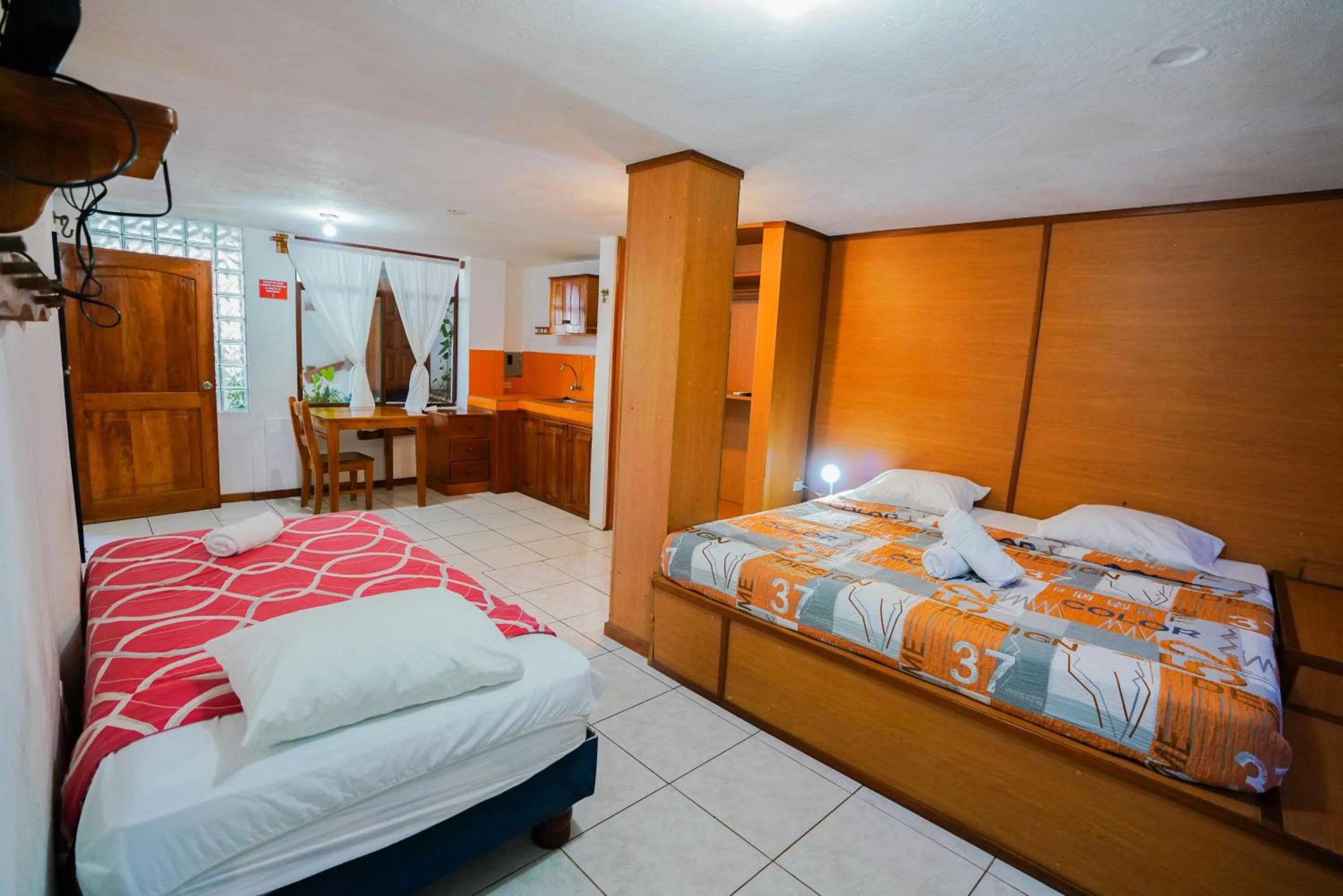 Bed in Galapagos Verde Azul