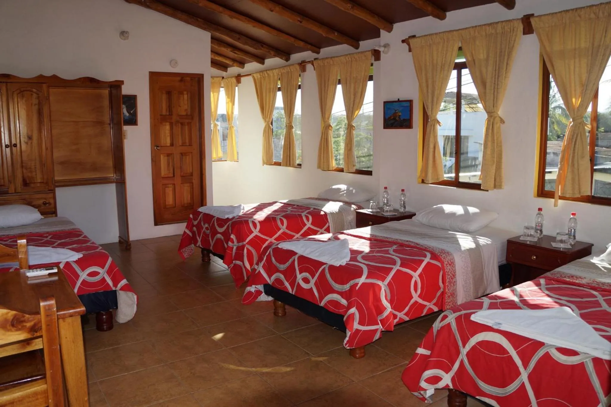 Bed in Galapagos Verde Azul