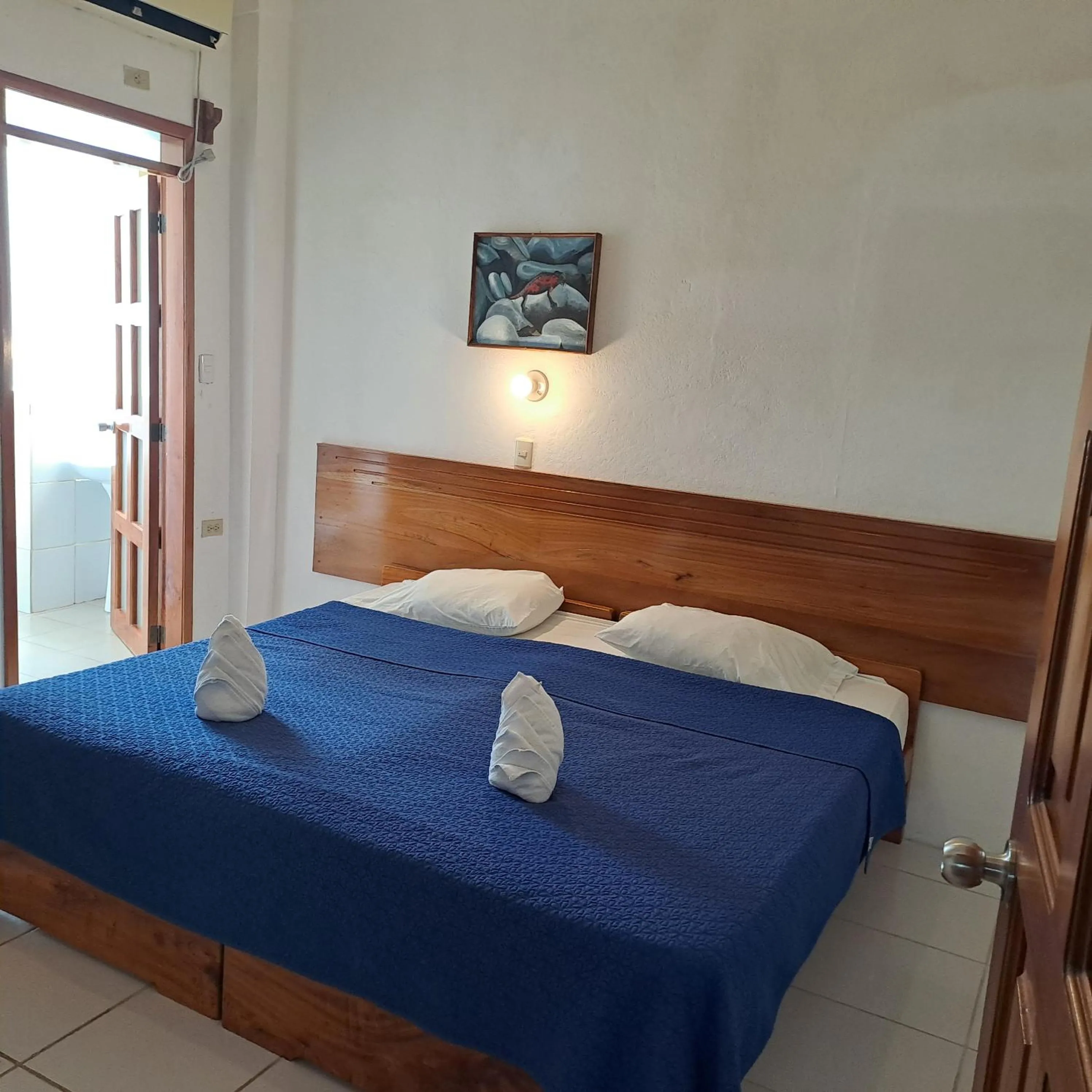 Bed in Galapagos Verde Azul