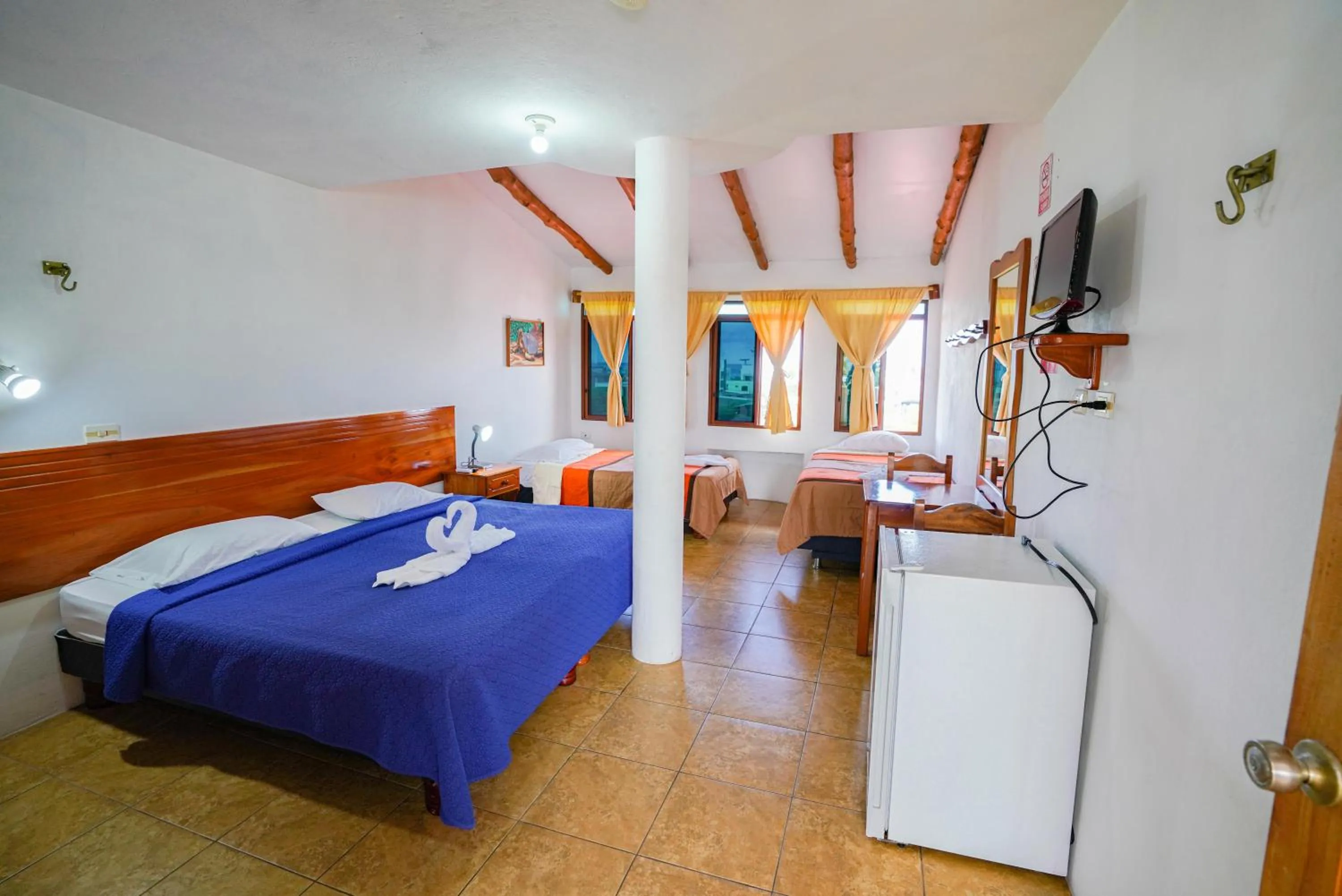 Bed in Galapagos Verde Azul