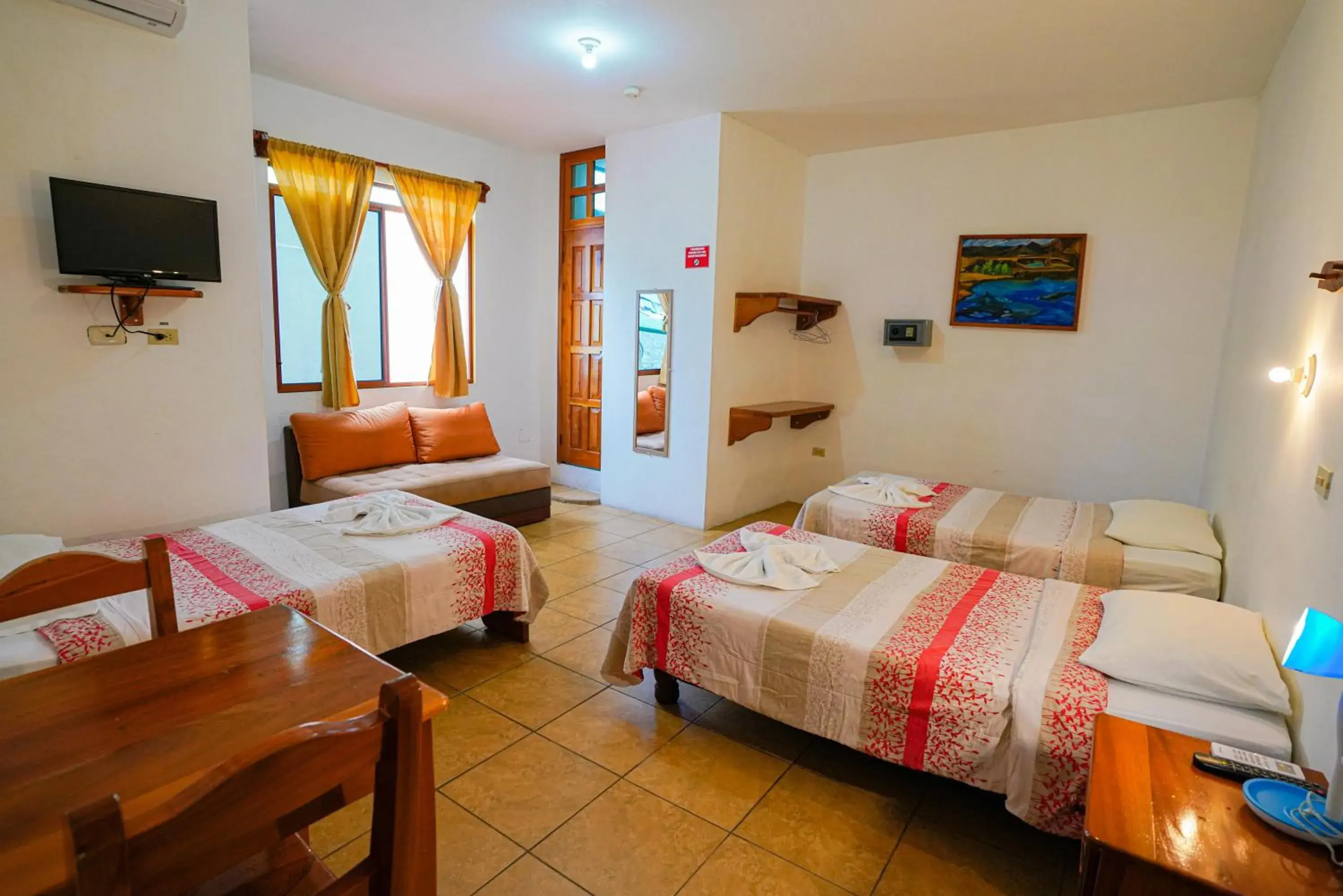 Standard Triple Room in Galapagos Verde Azul Standard Triple Room in Galapagos Verde Azul