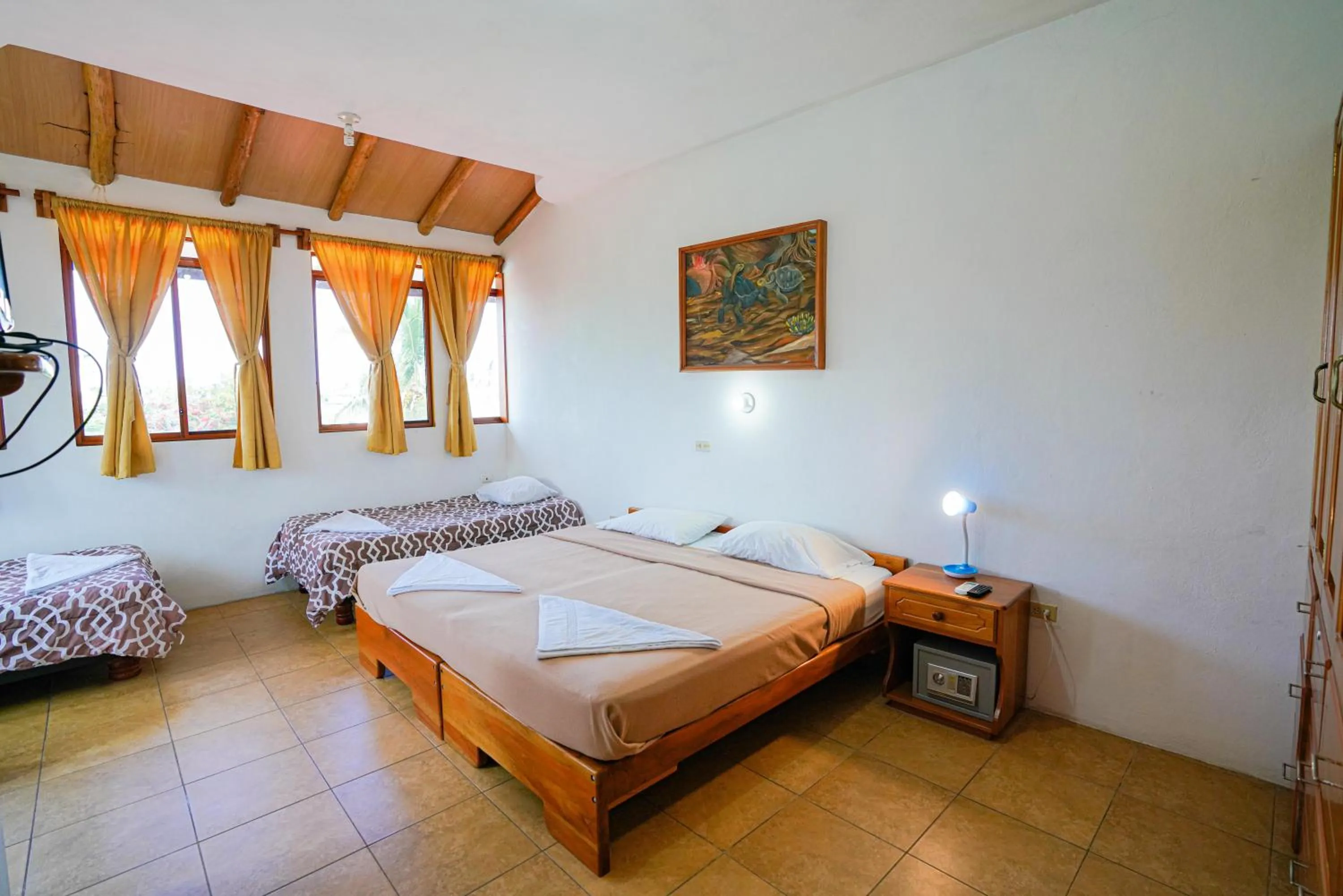 Bed in Galapagos Verde Azul