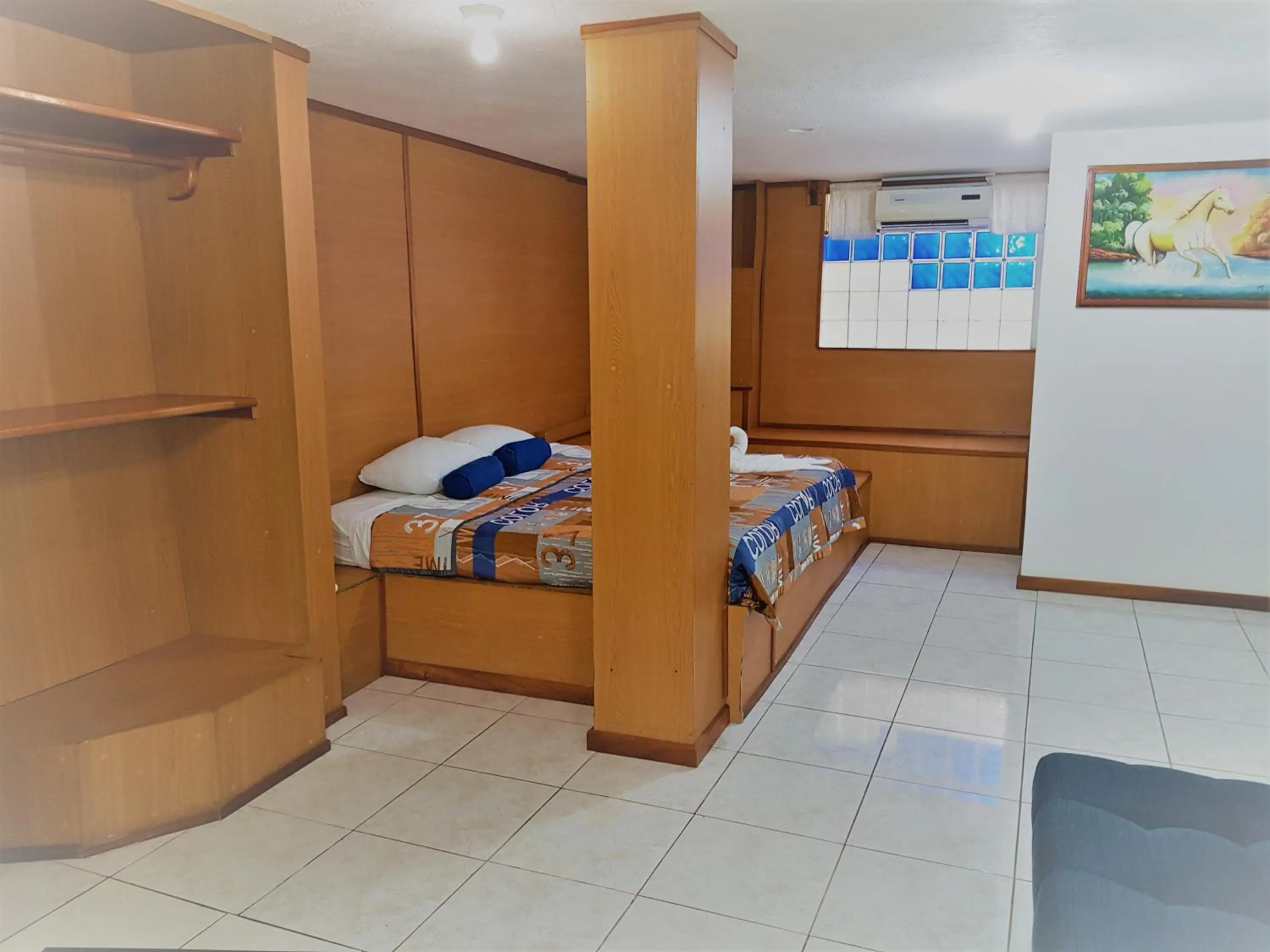 Bed in Galapagos Verde Azul