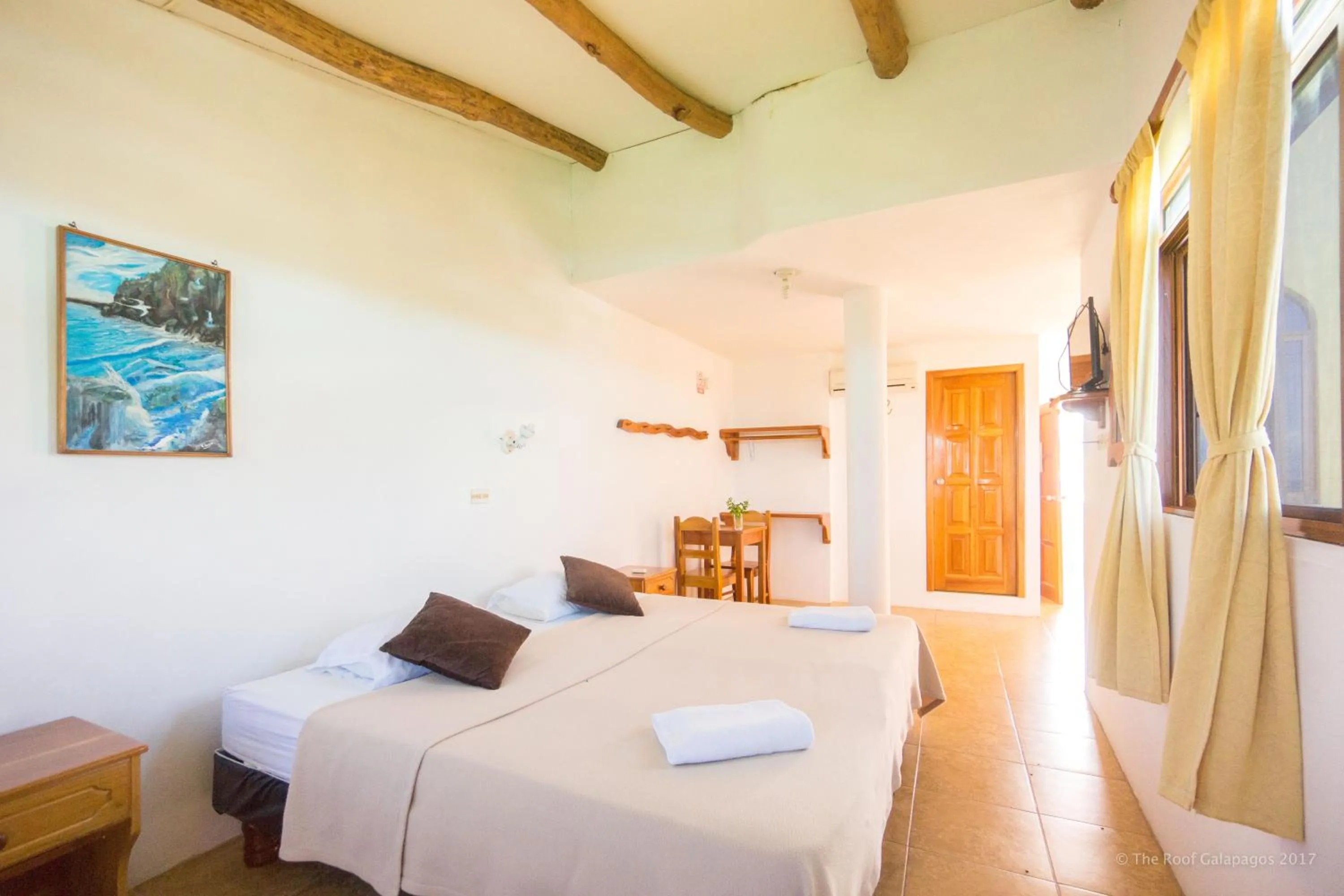 Photo of the whole room, Bed in Galapagos Verde Azul