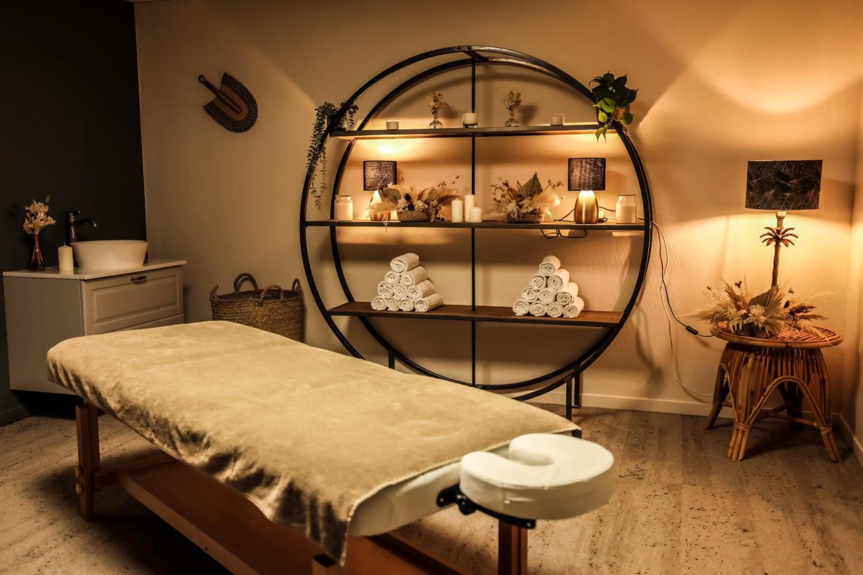 Massage in Le Bois d'Imbert - Memory Collection