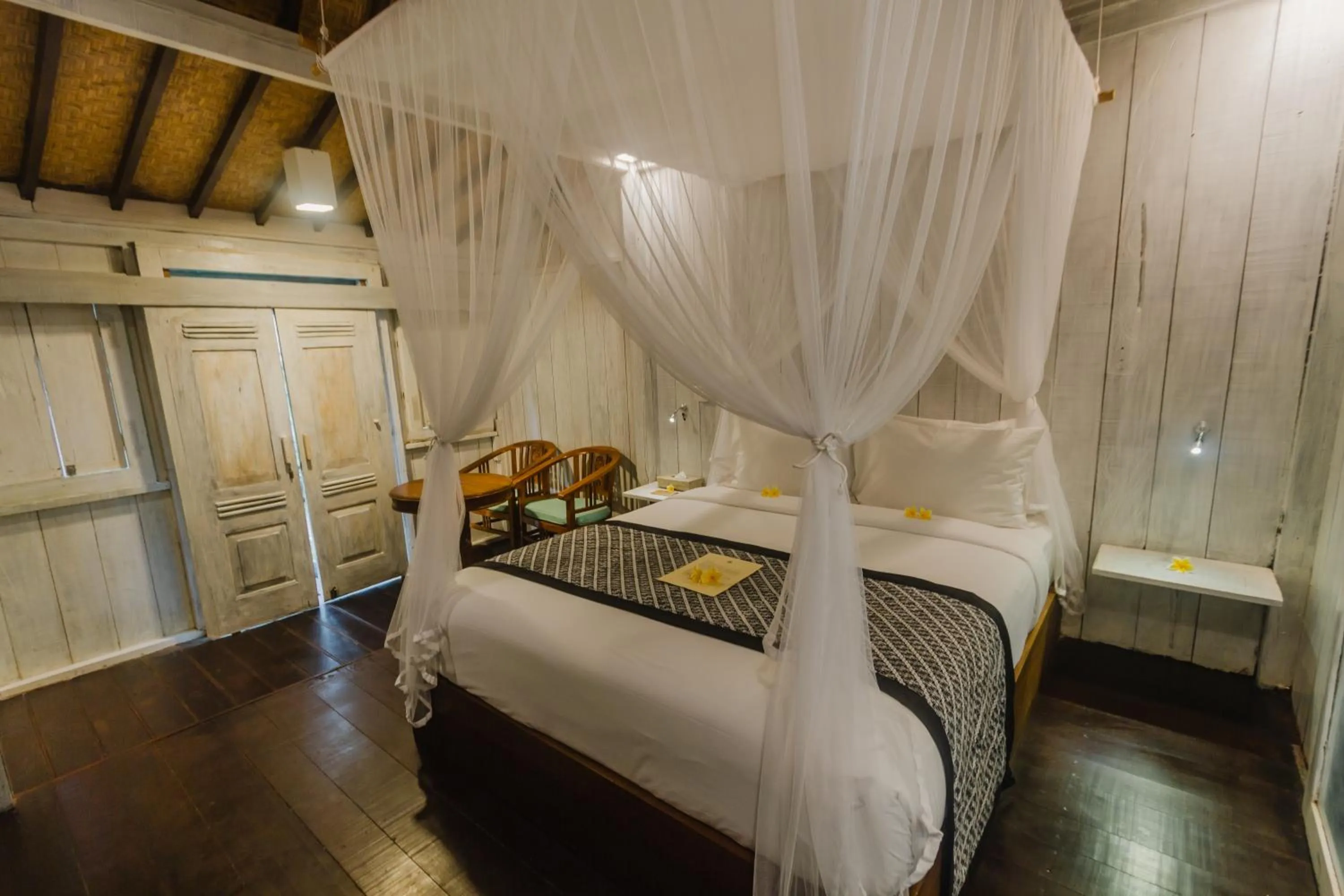 Bedroom, Bed in Green Taman Ubud by Prasi