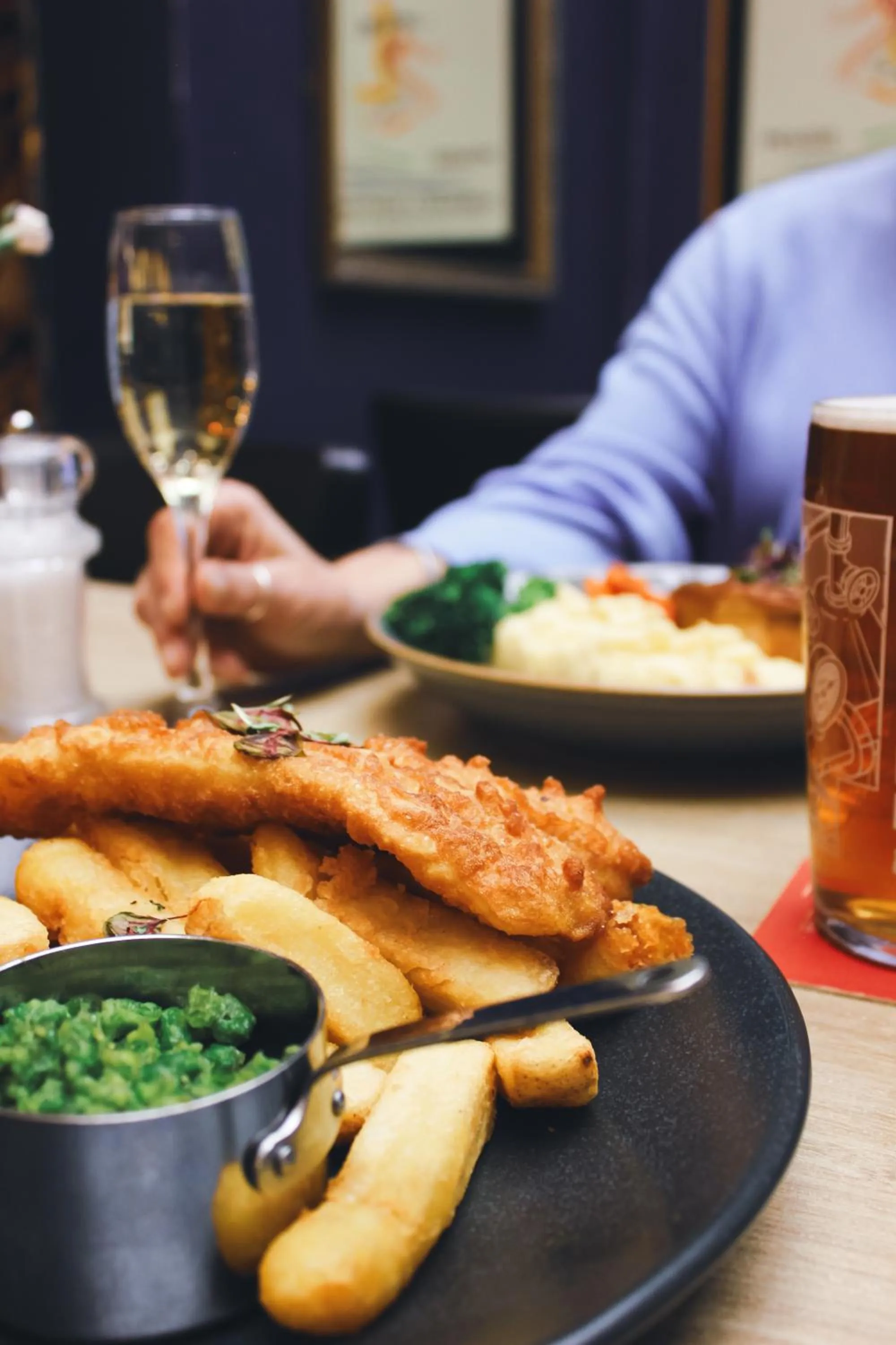 Restaurant/places to eat in The Kings Arms