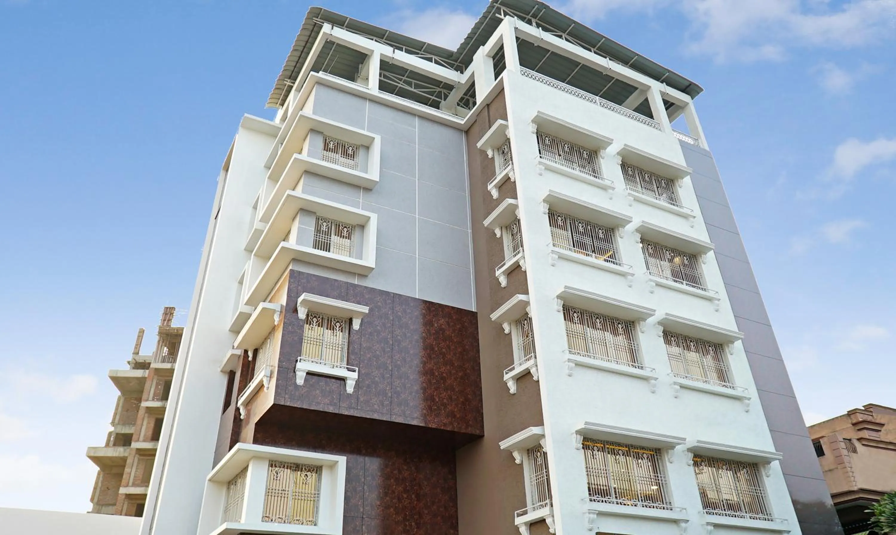 Facade/entrance in Treebo Hotel A1