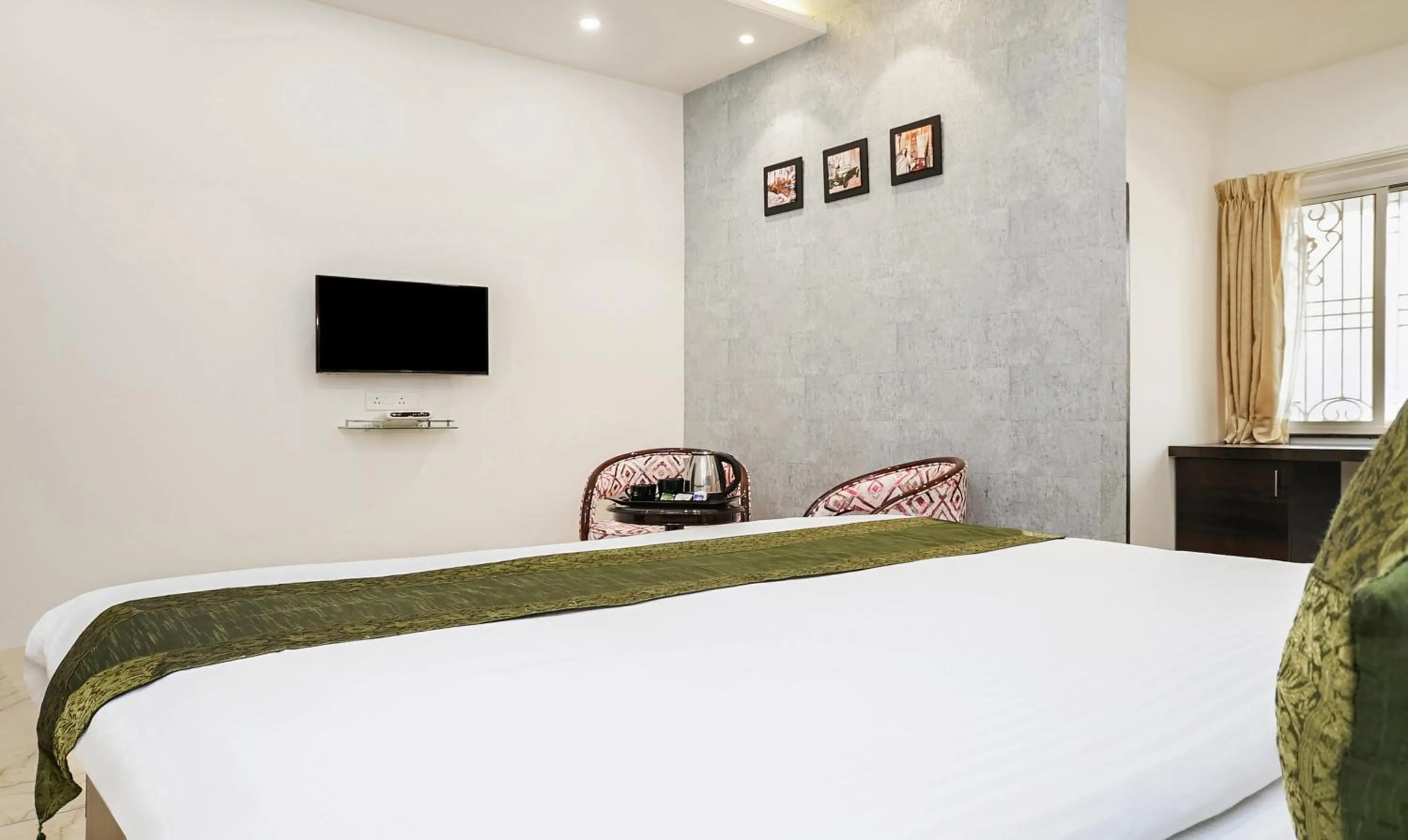 Bedroom, Bed in Treebo Hotel A1