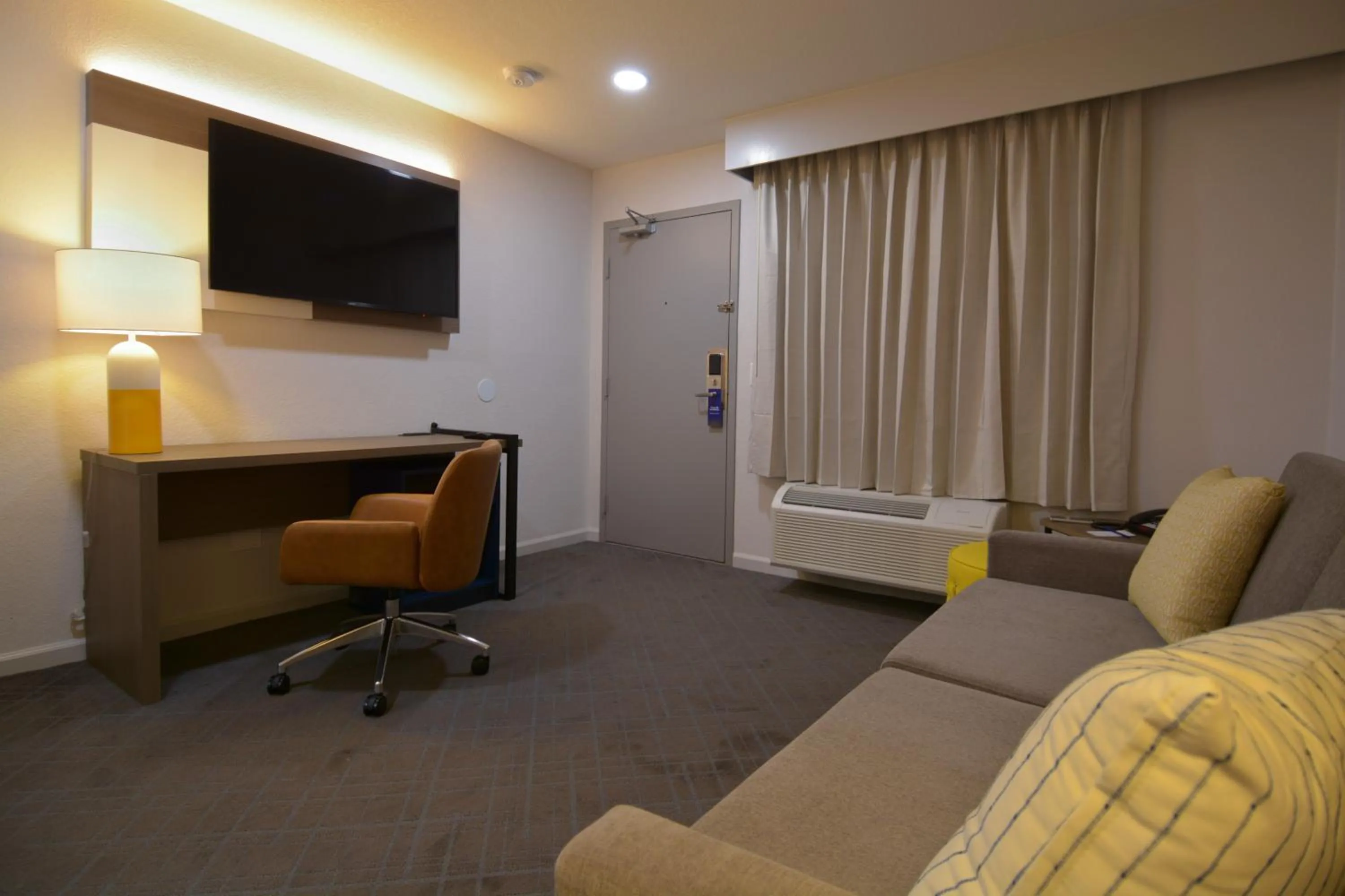 Comfort Inn & Suites Moreno Valley near March Air Reserve Base