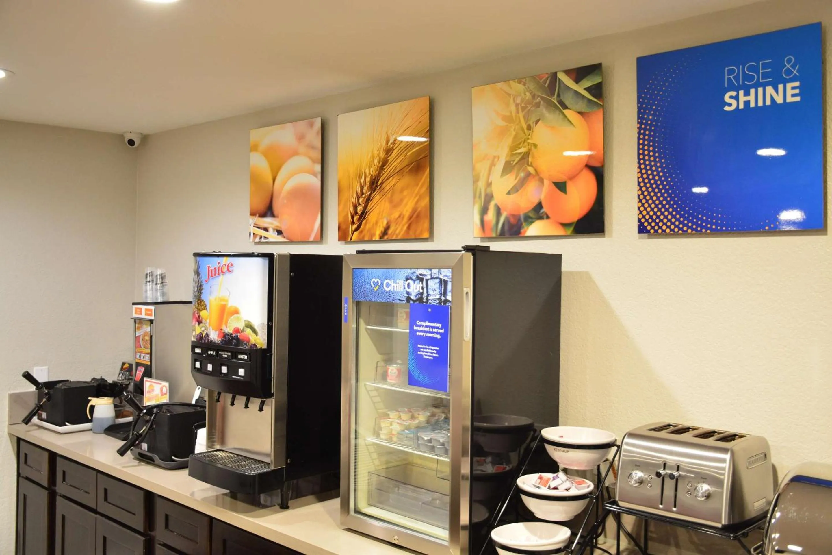 Breakfast in Comfort Inn & Suites Moreno Valley near March Air Reserve Base