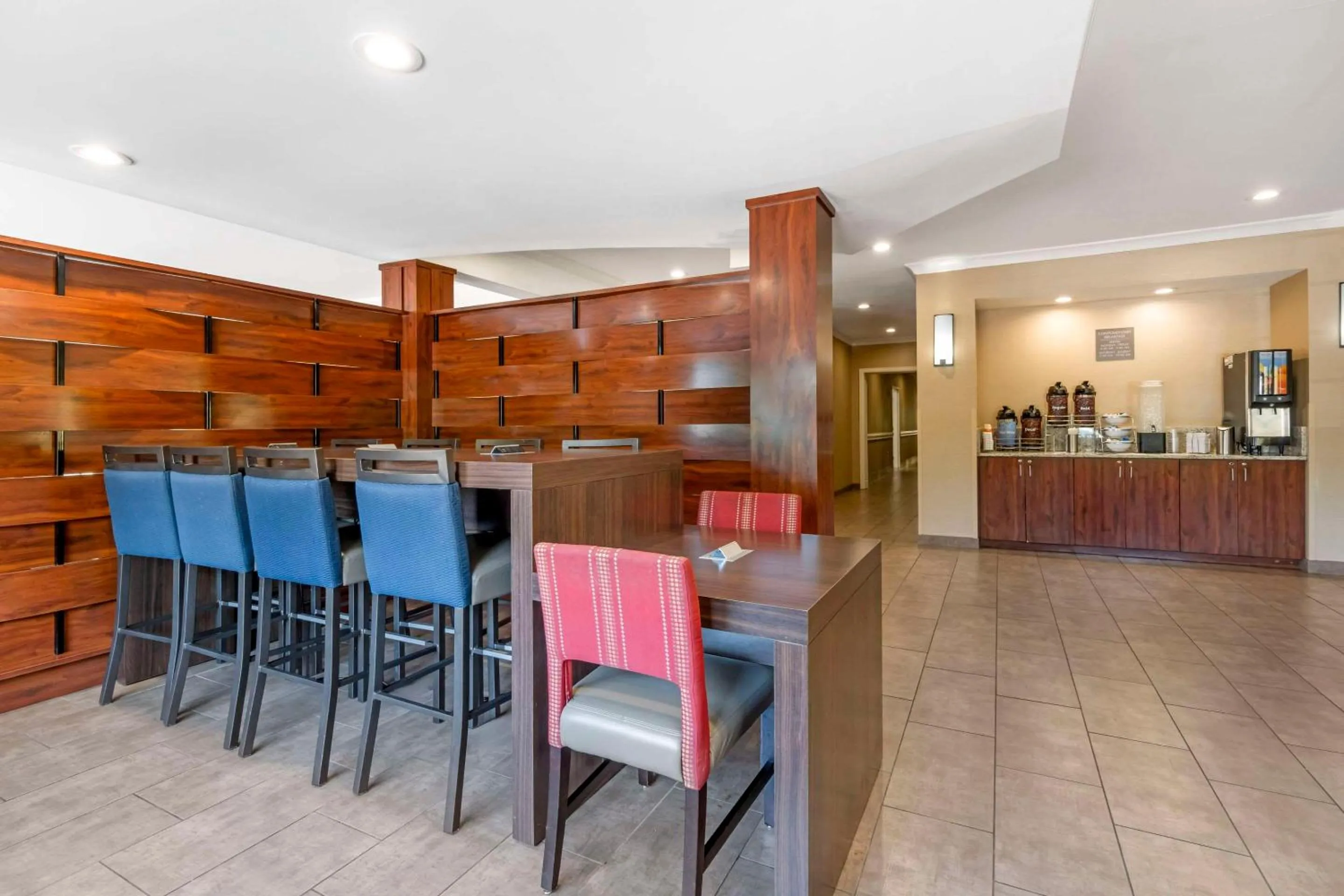 Lobby or reception in Comfort Suites Elizabethtown